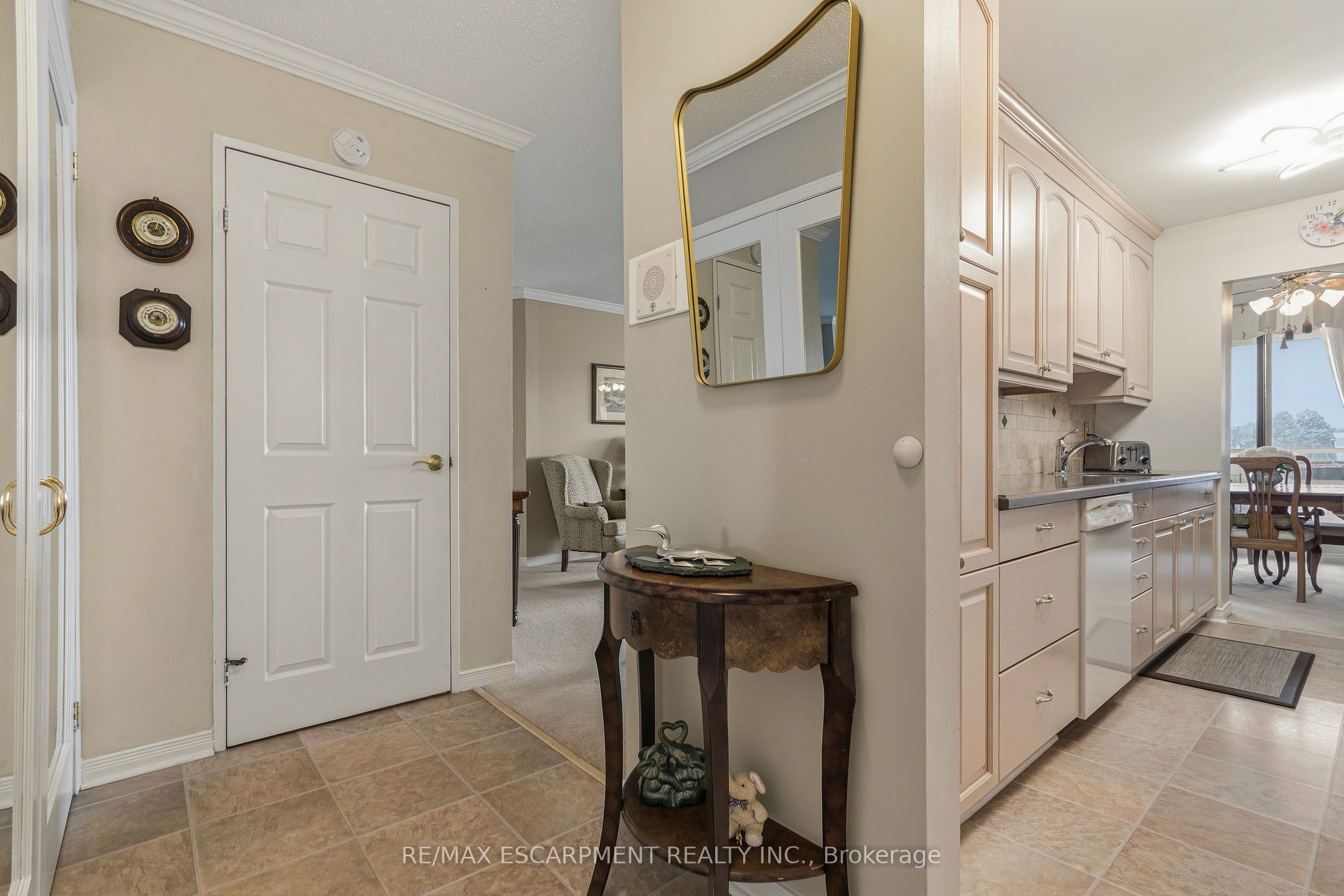 2055 Upper Middle Road 407