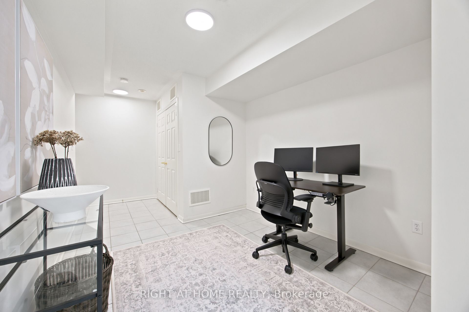 1250 St.Martins Drive 105