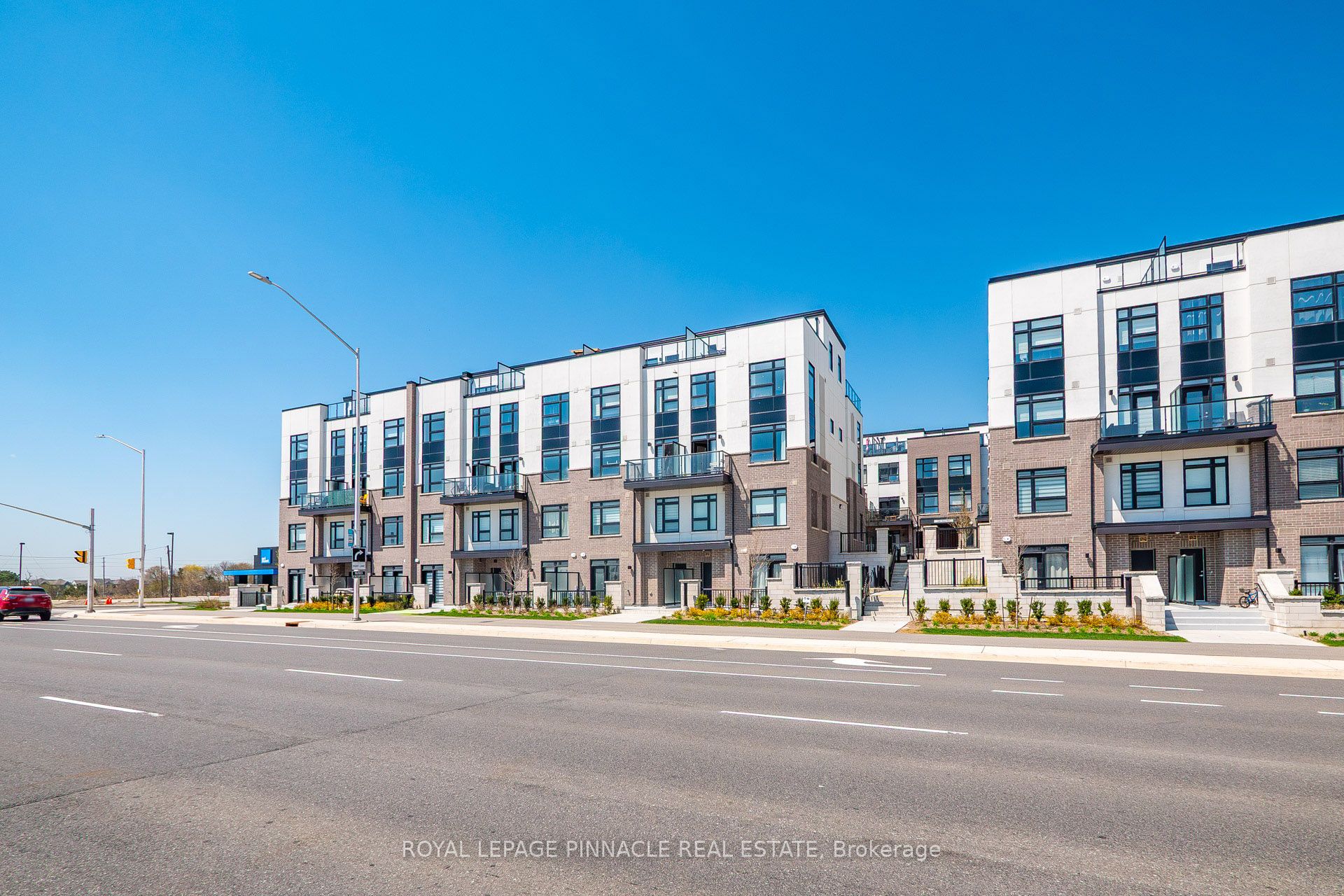 1585 Rose Way 103