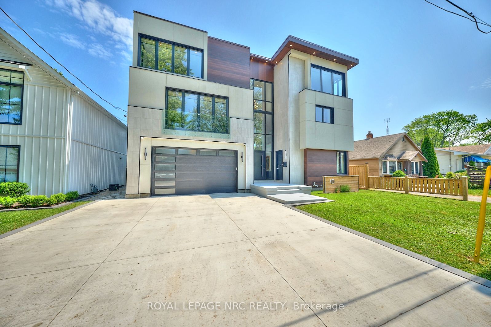 10 Pawling Street