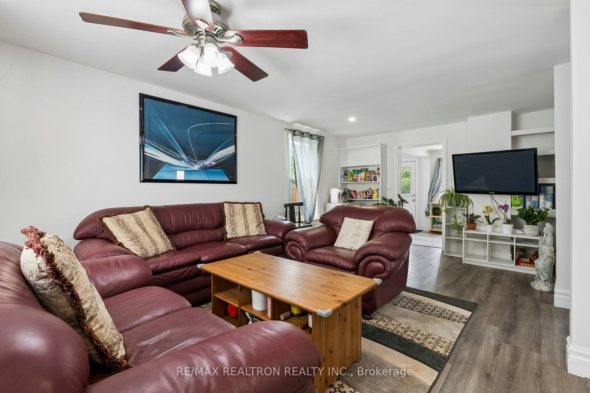 28 Machell Avenue