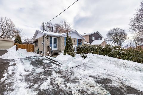 59 Fernhill Boulevard Oshawa ON L1J 5J1