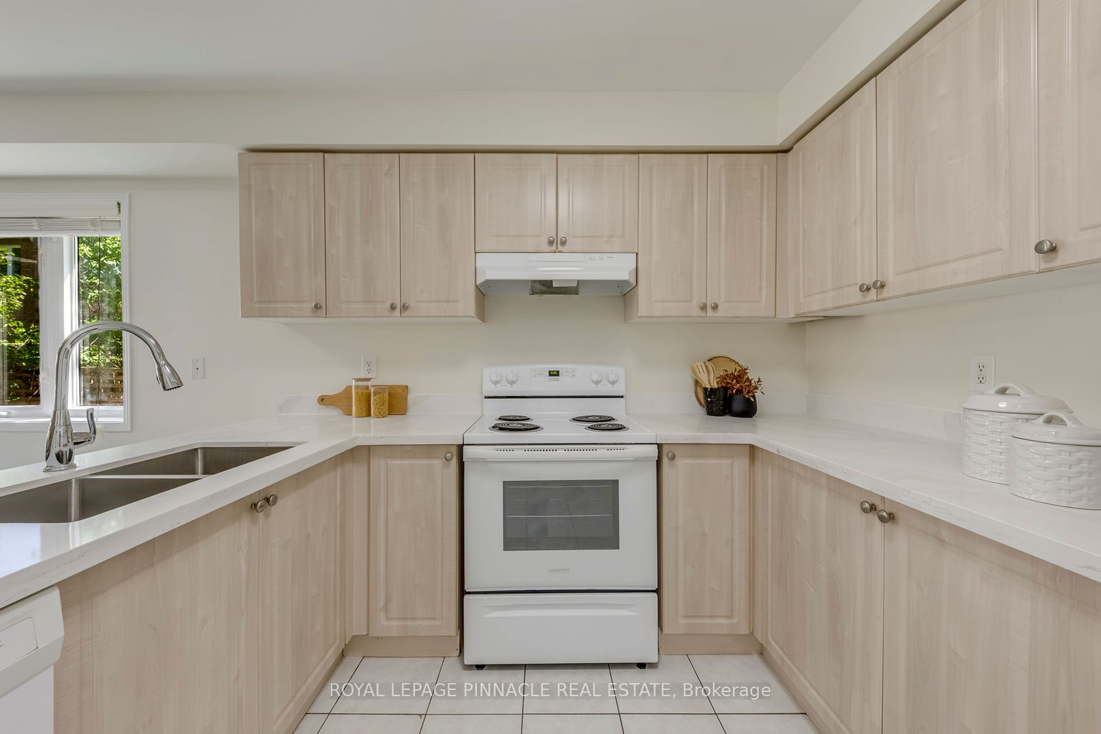 3079 Turbine Crescent