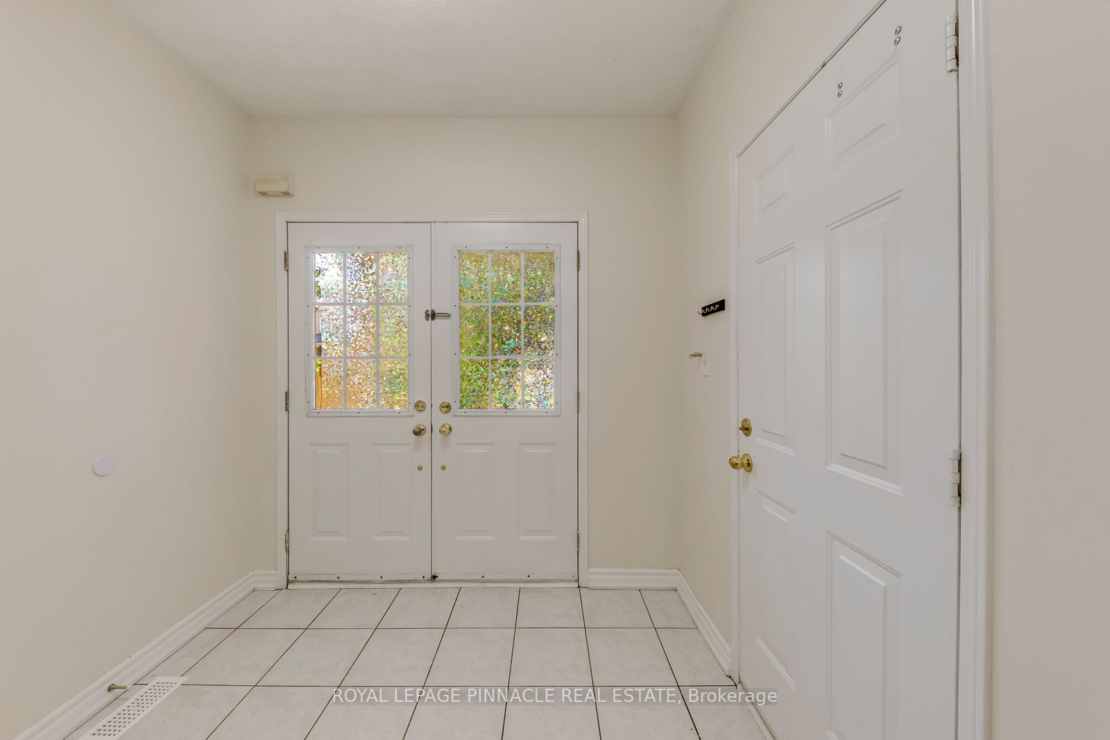 3079 Turbine Crescent
