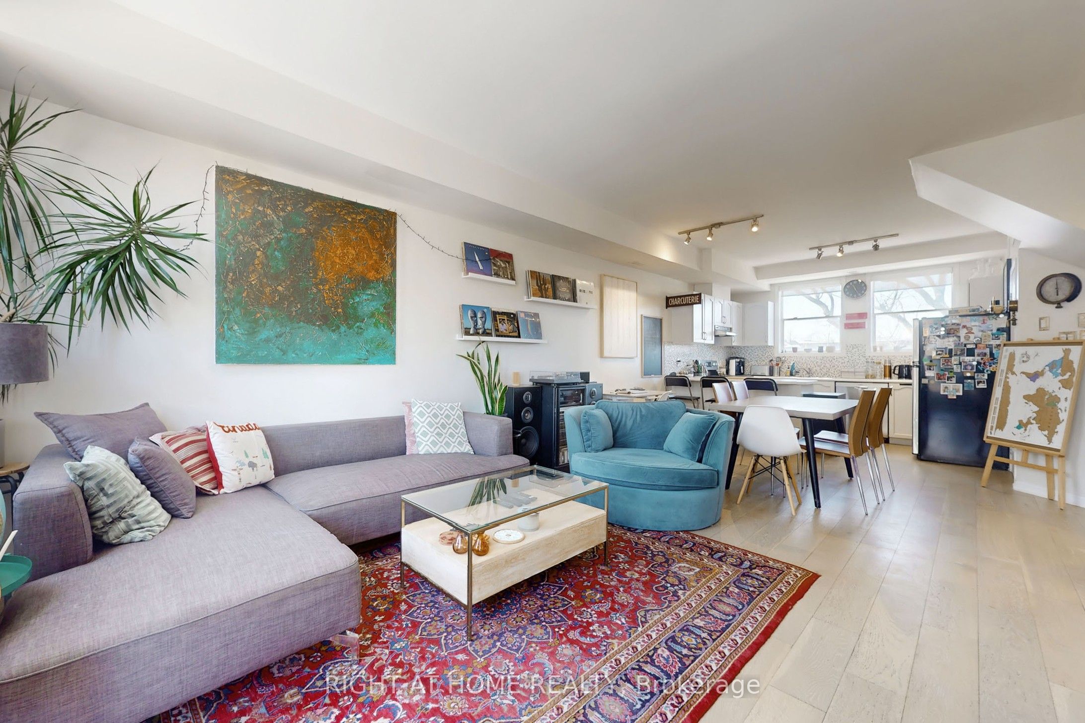 55 Halton Street 213