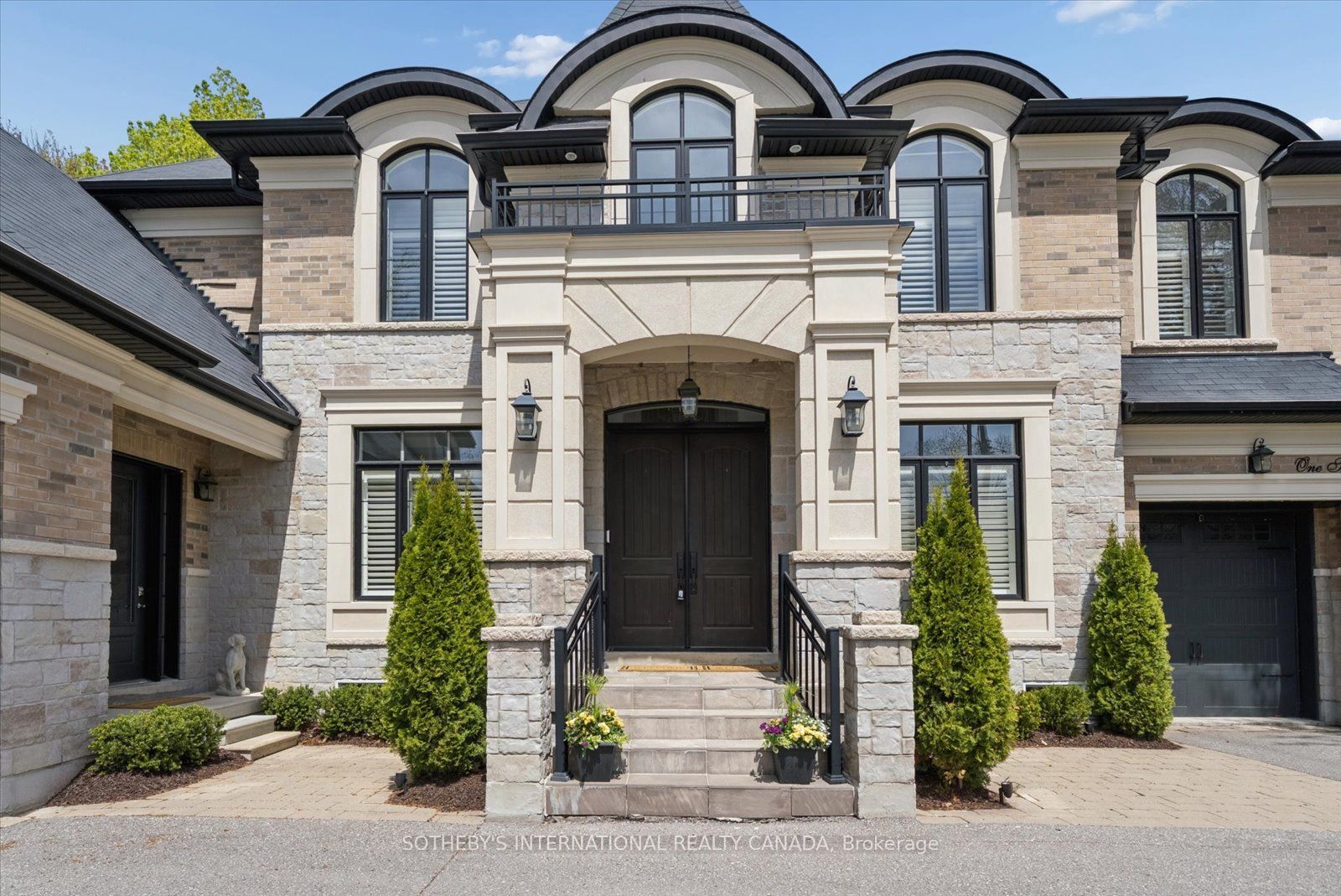112 Woodview Drive