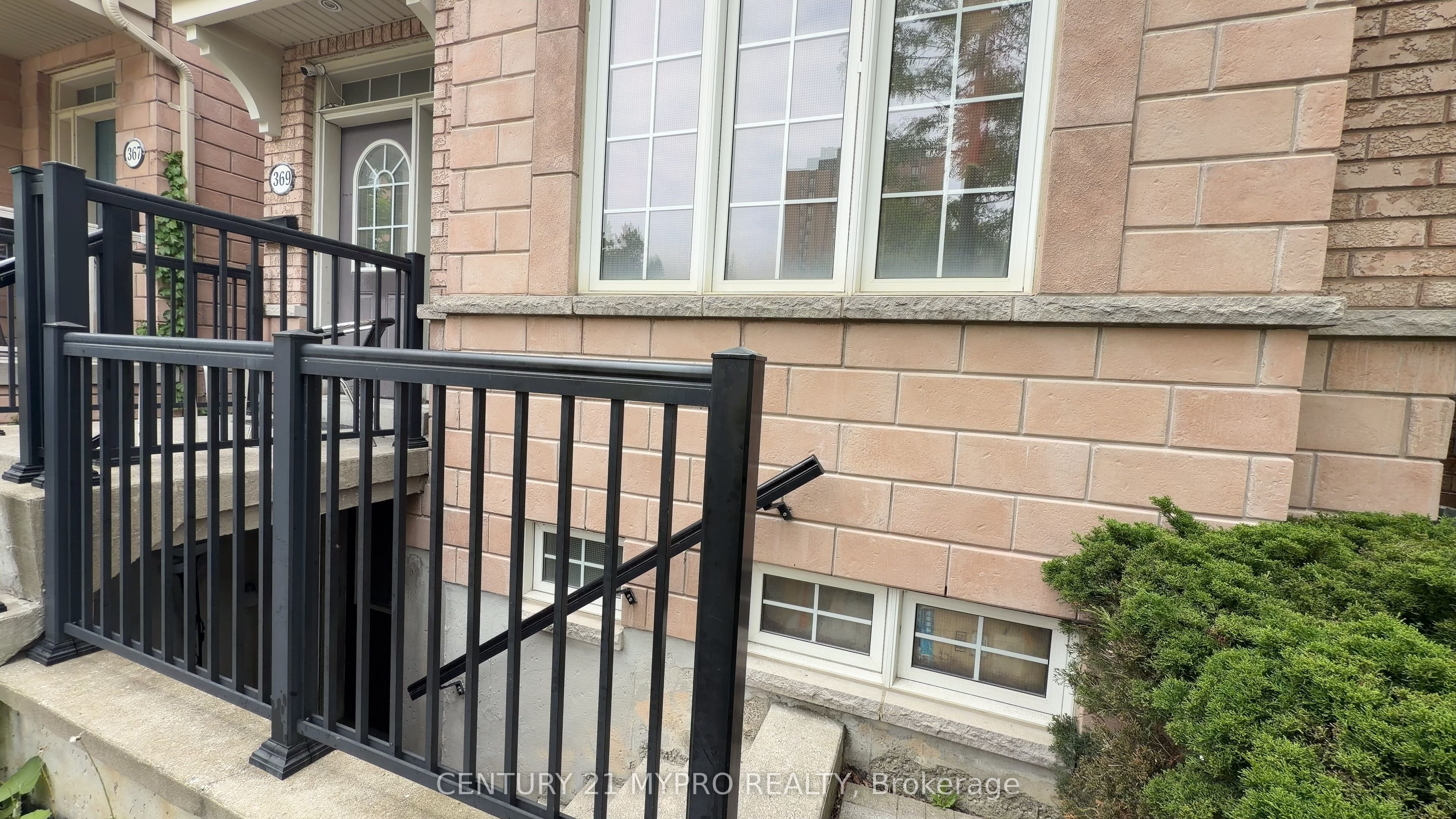 369 Assiniboine Road