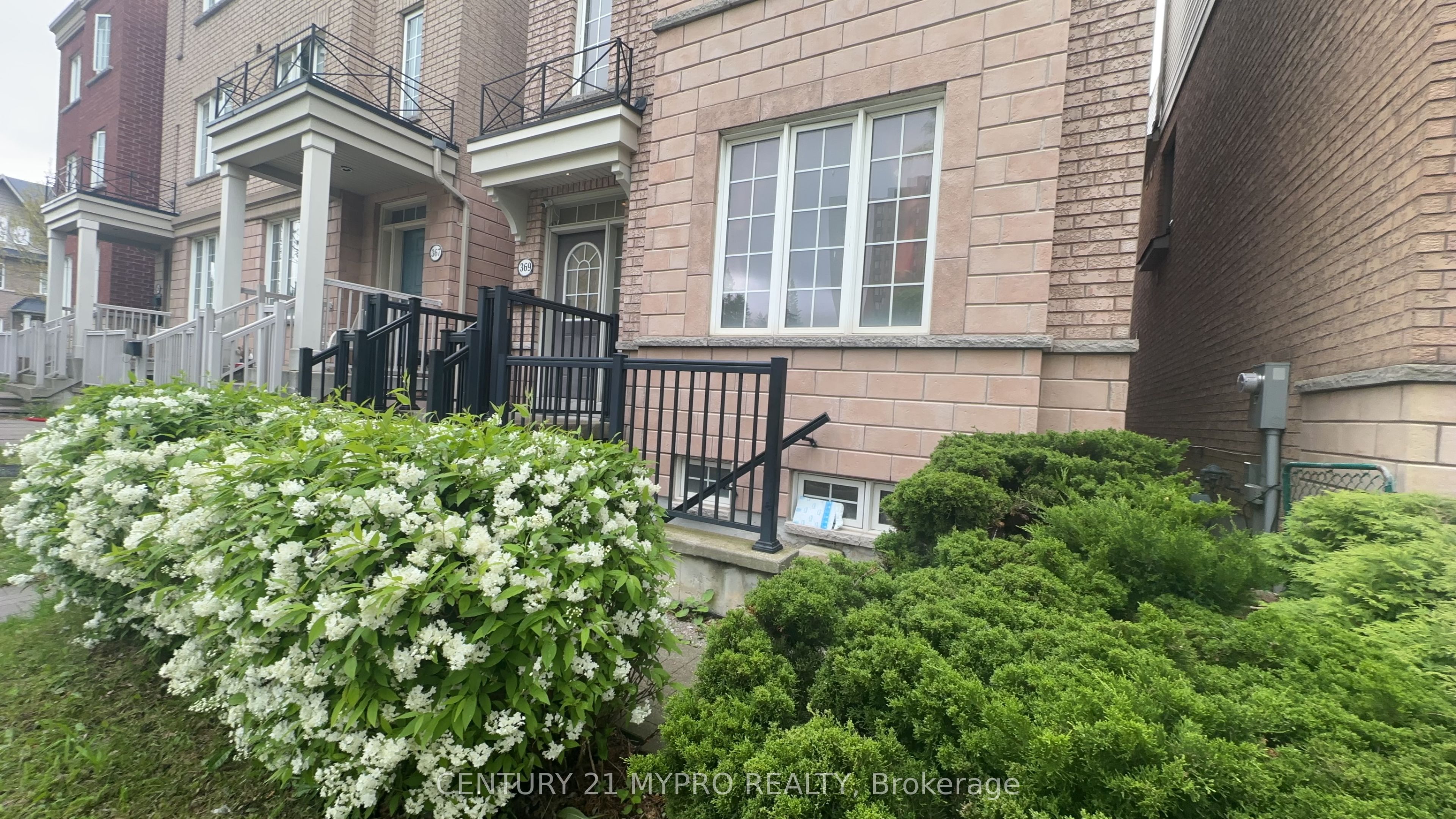 369 Assiniboine Road