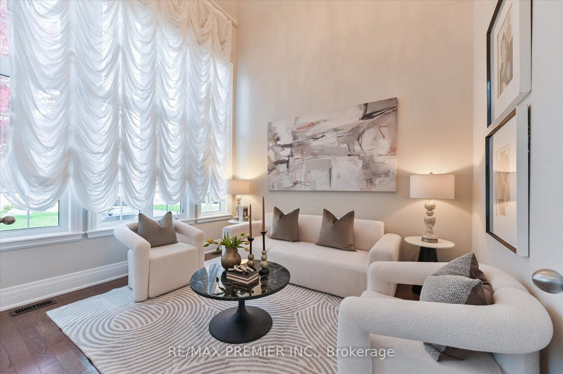 64 Heintzman Crescent