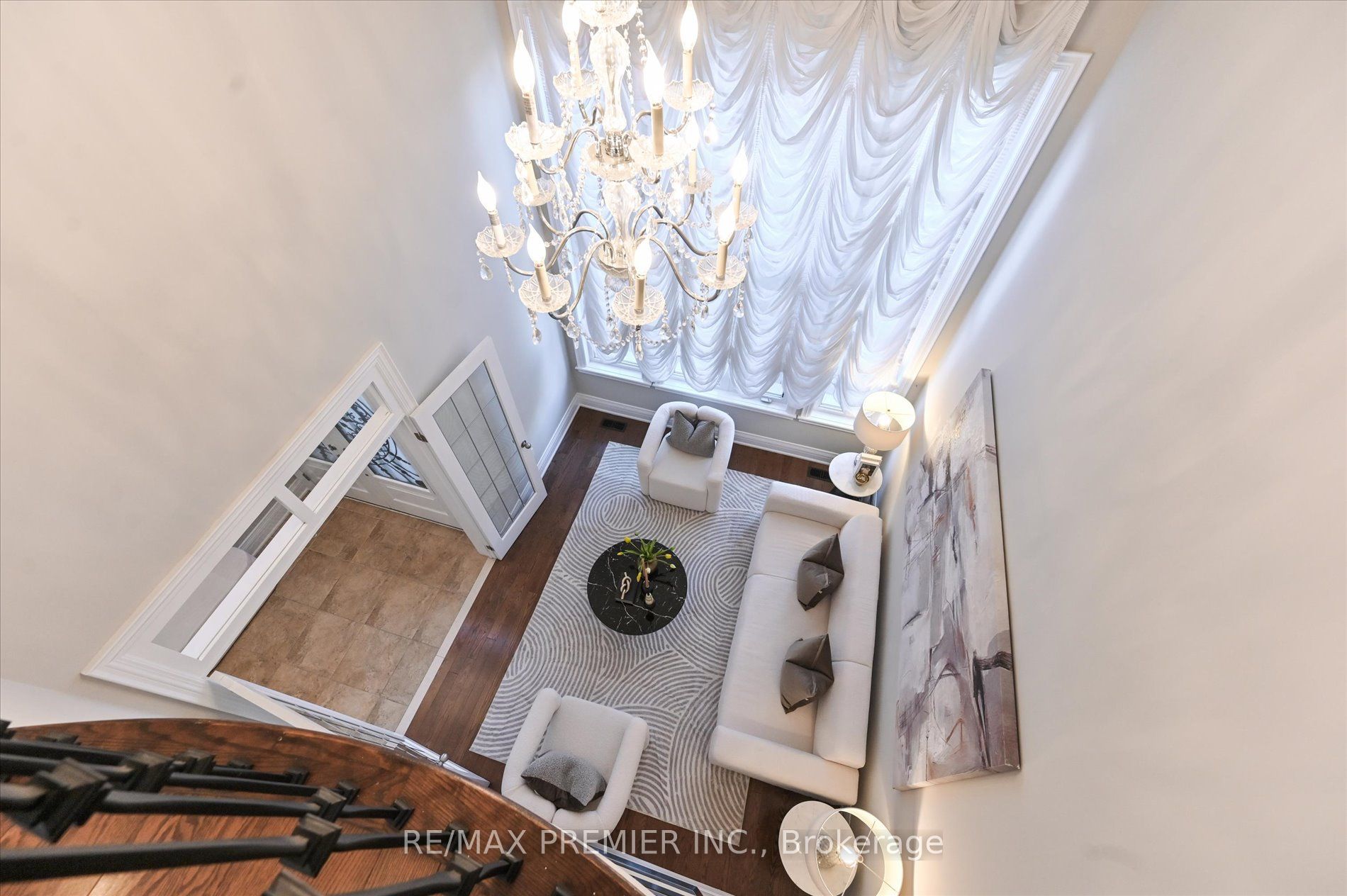 64 Heintzman Crescent