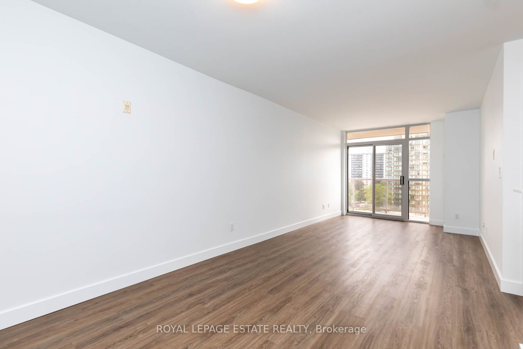 3650 Kingston Road 822
