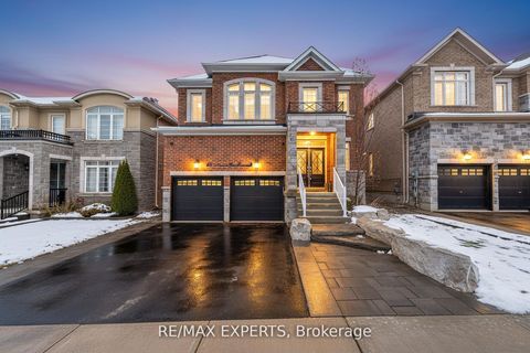48 Manor Glen Crescent East Gwillimbury ON L0G 1M0