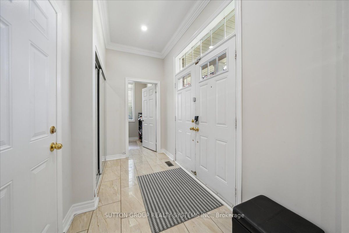 3348 Sunlight Street