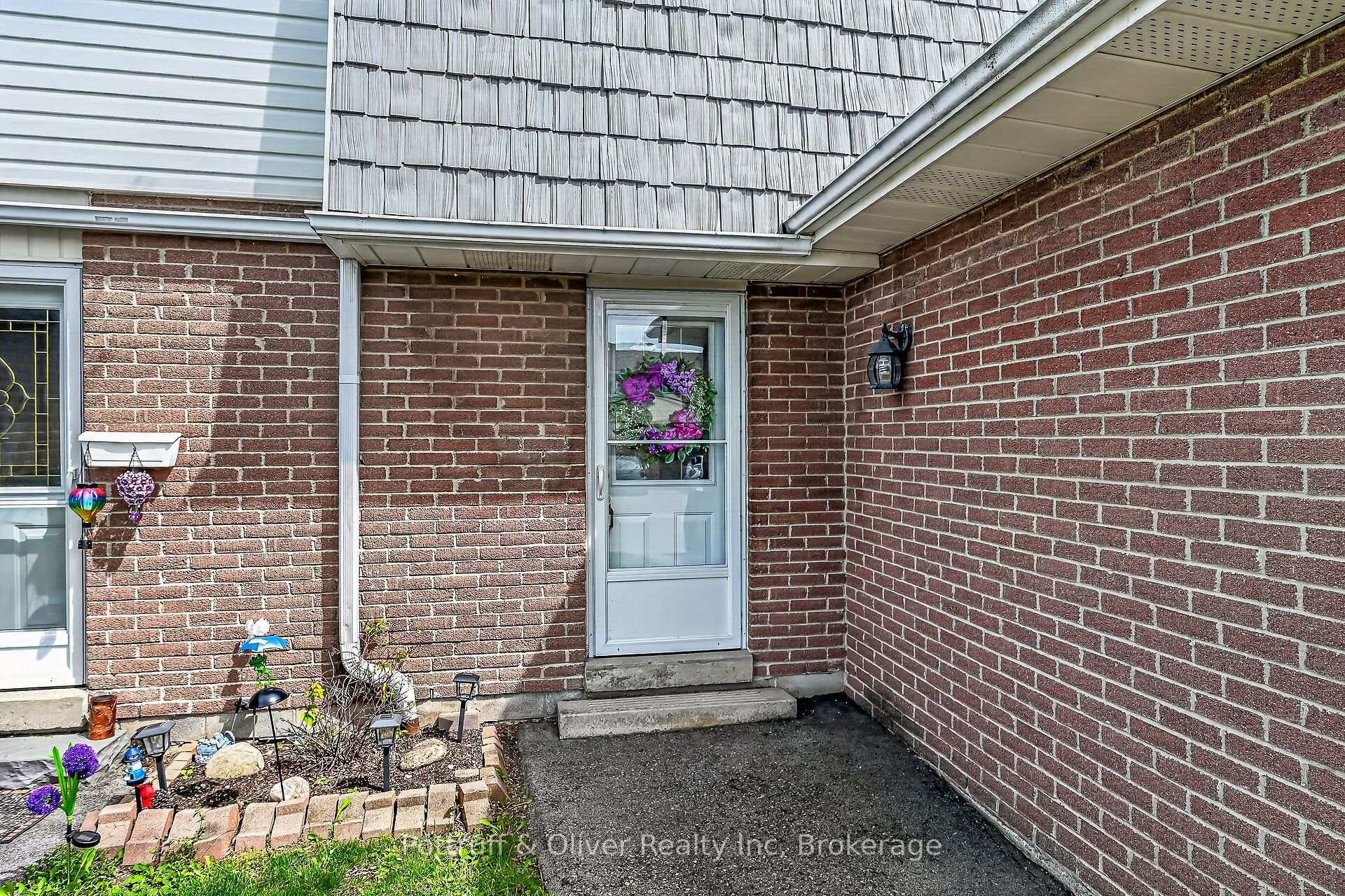 1350 Limeridge Road E 32
