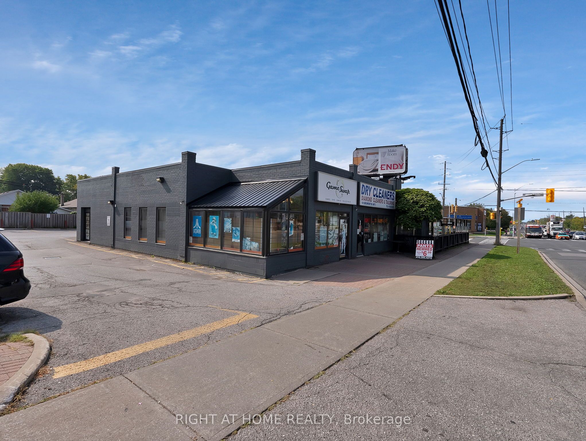 1601 Birchmount Road 4