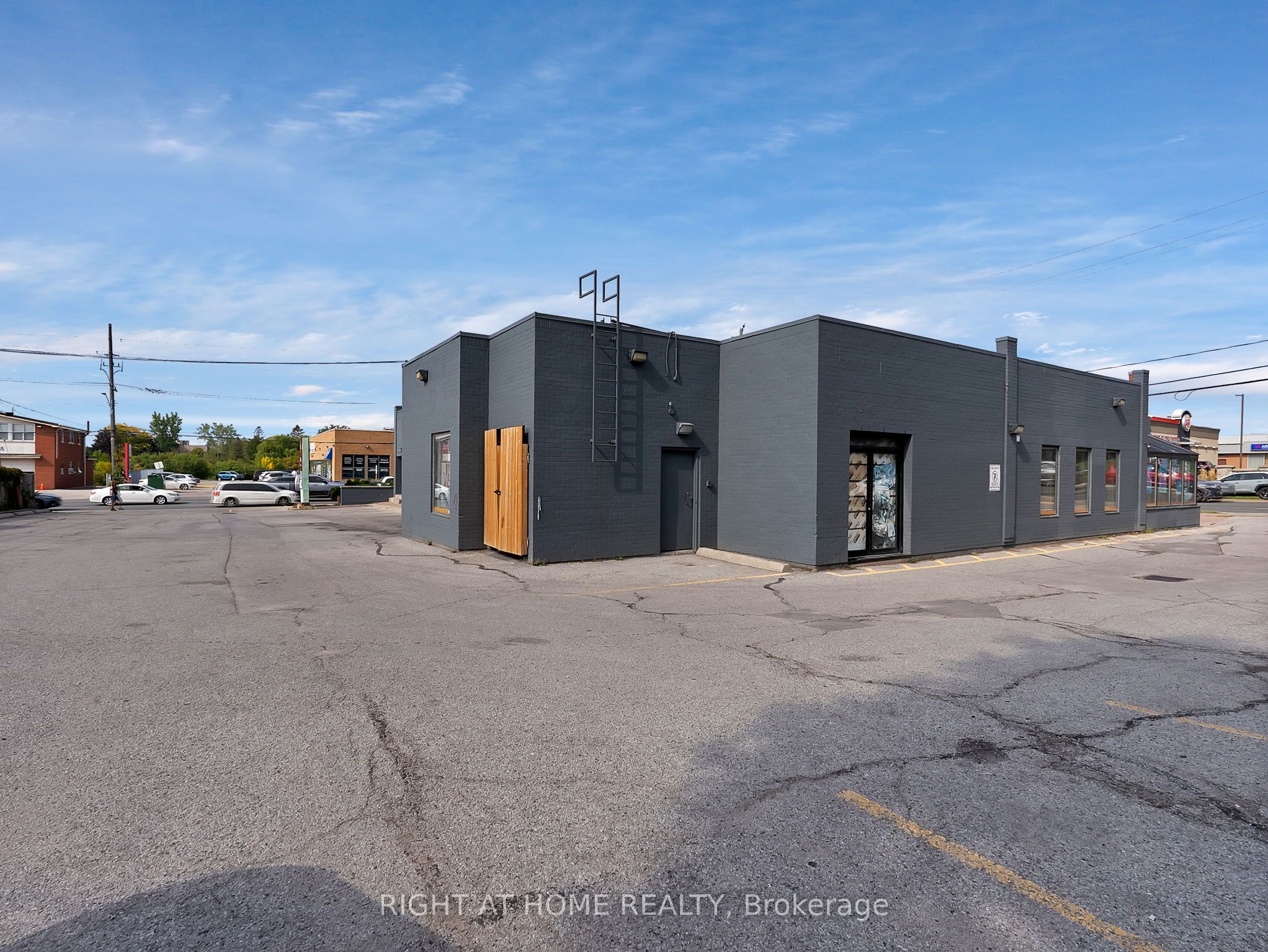 1601 Birchmount Road 4