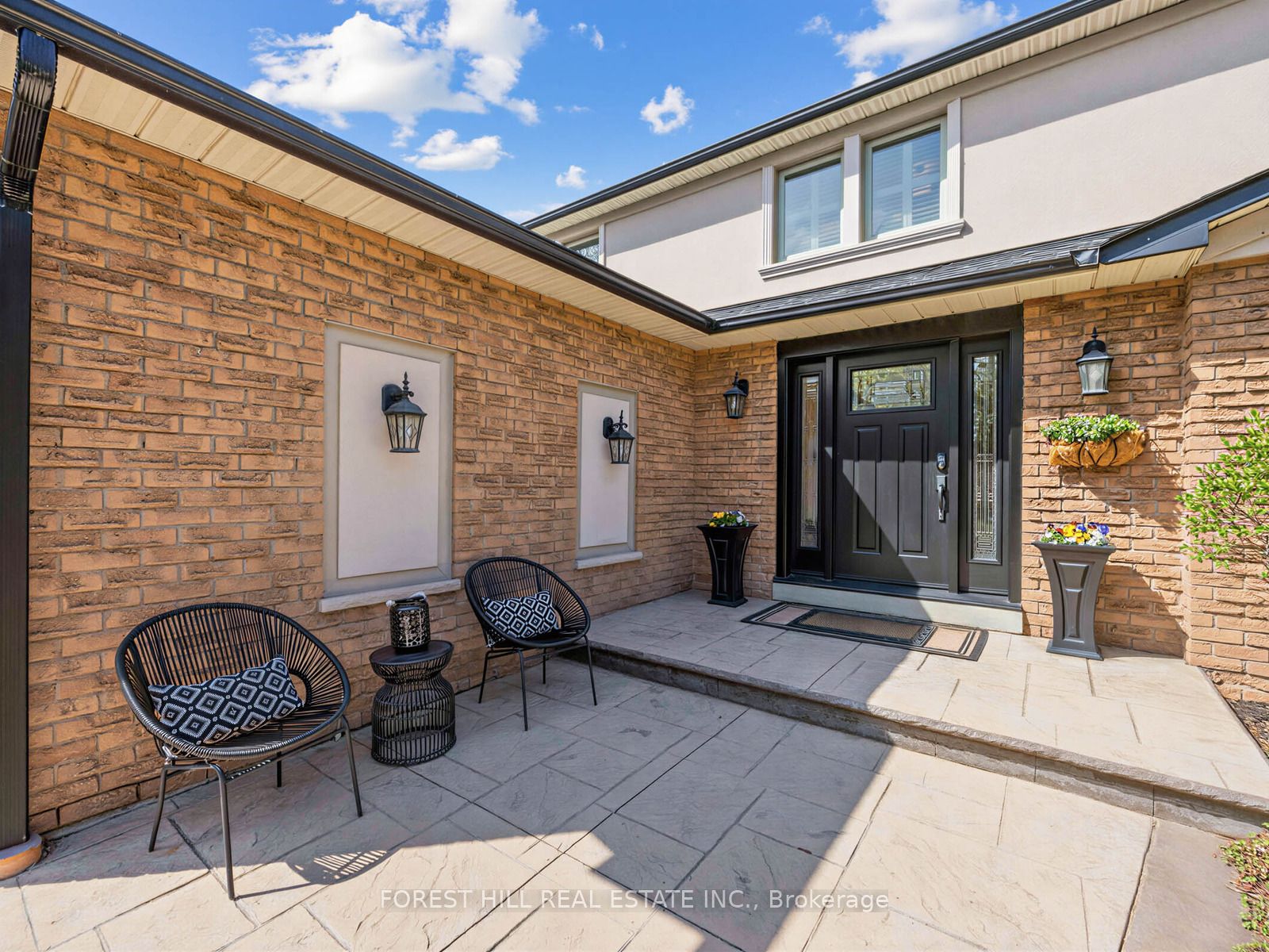 358 Kingsway Place