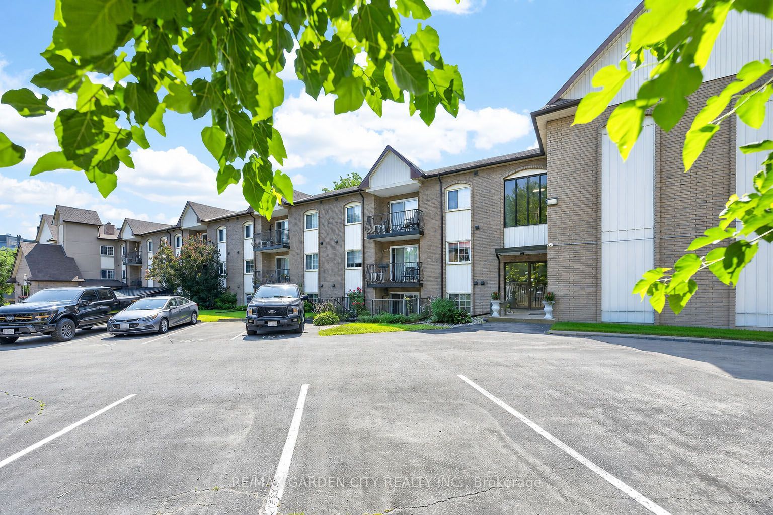 20 JOHN Street 205