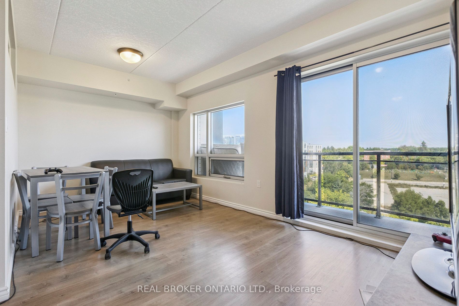 275 Larch Street G607