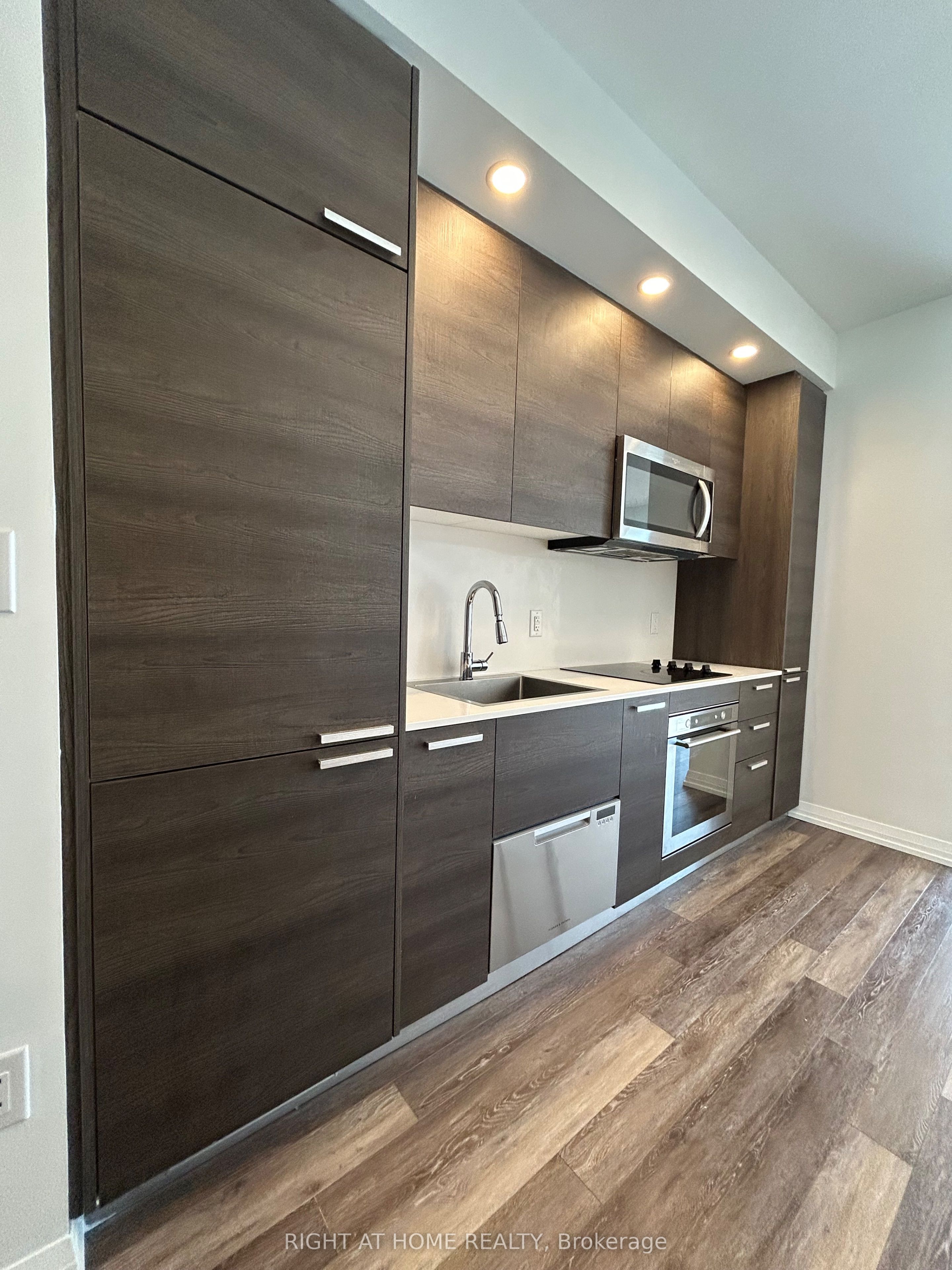 75 Canterbury Place 308