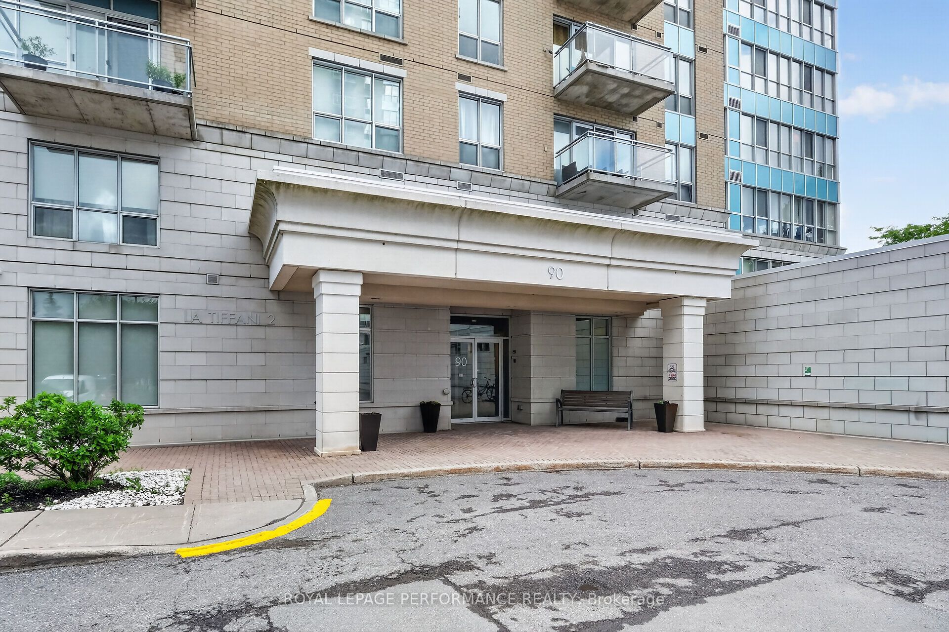 90 Landry Street 907