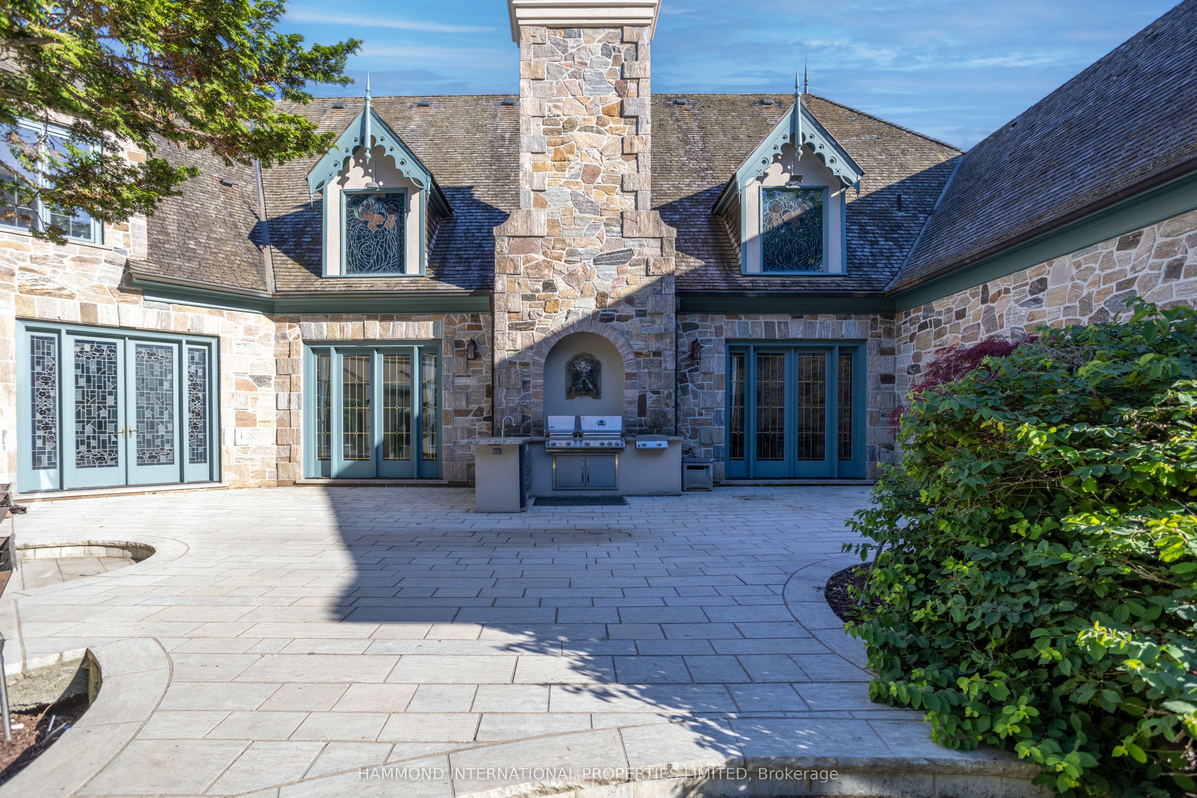 76 Quail Run Boulevard