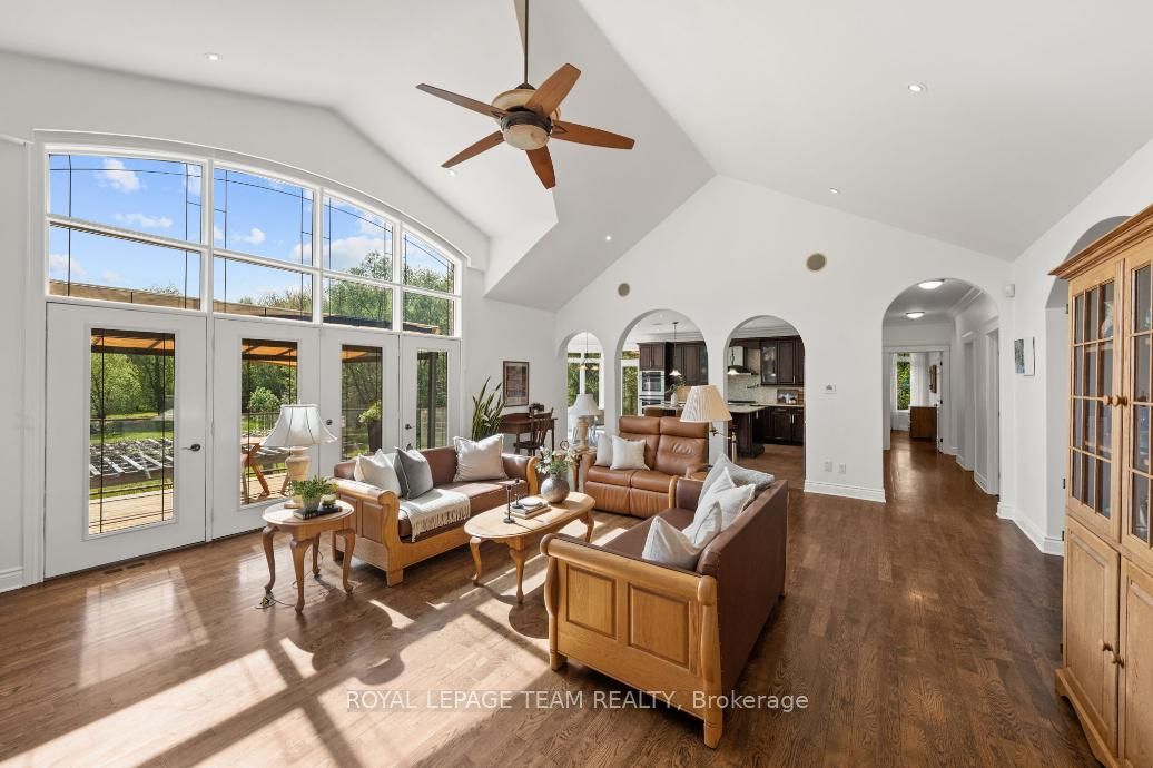 6043 Knights Drive
