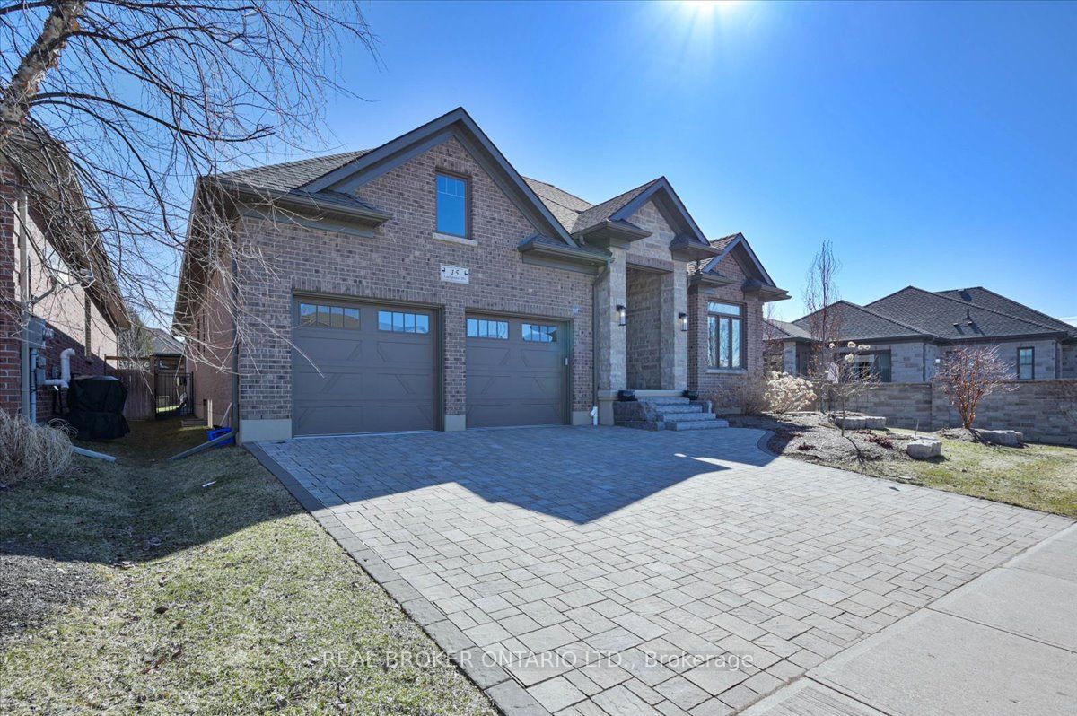 15 LANGTON Drive