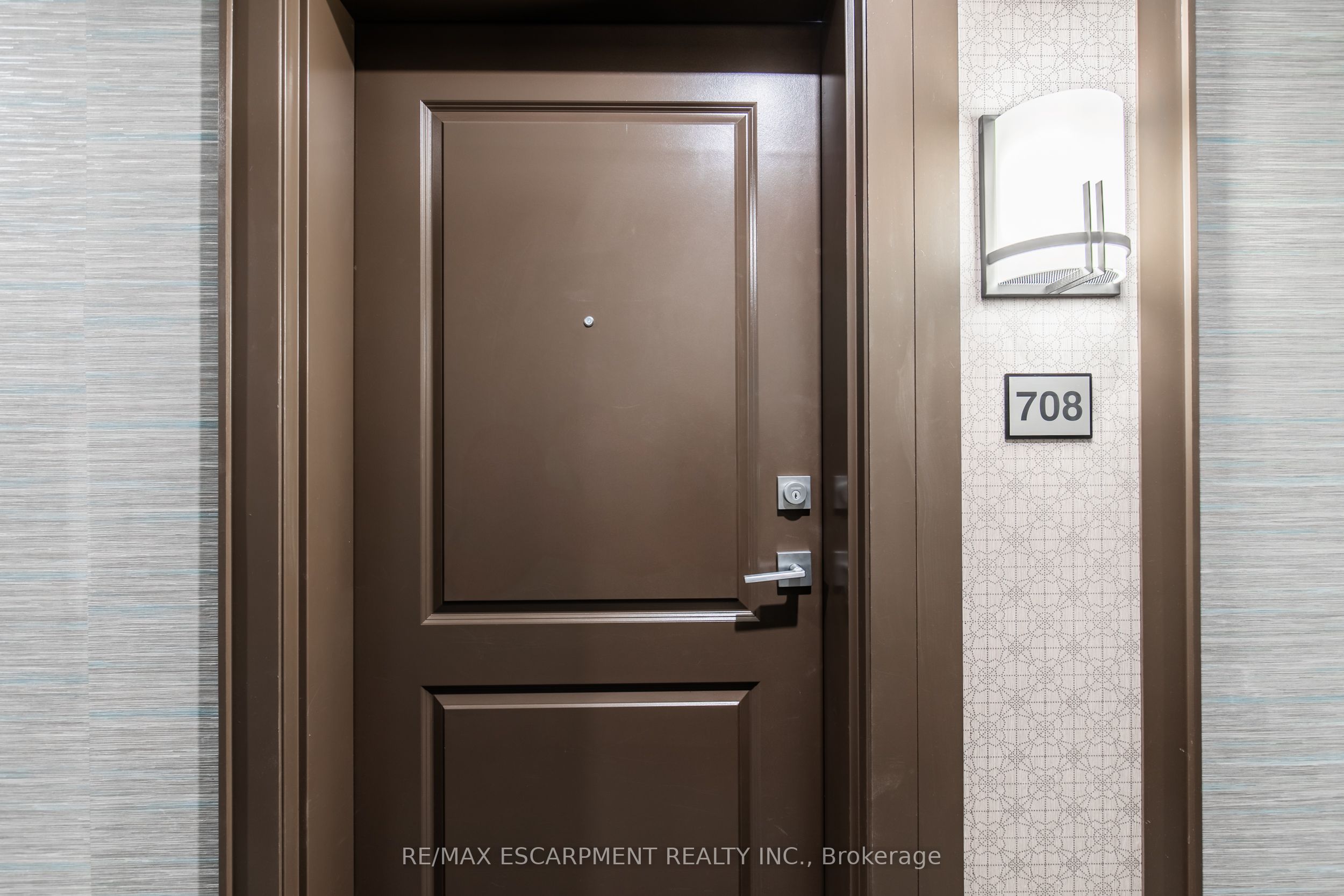 450 Dundas Street 708