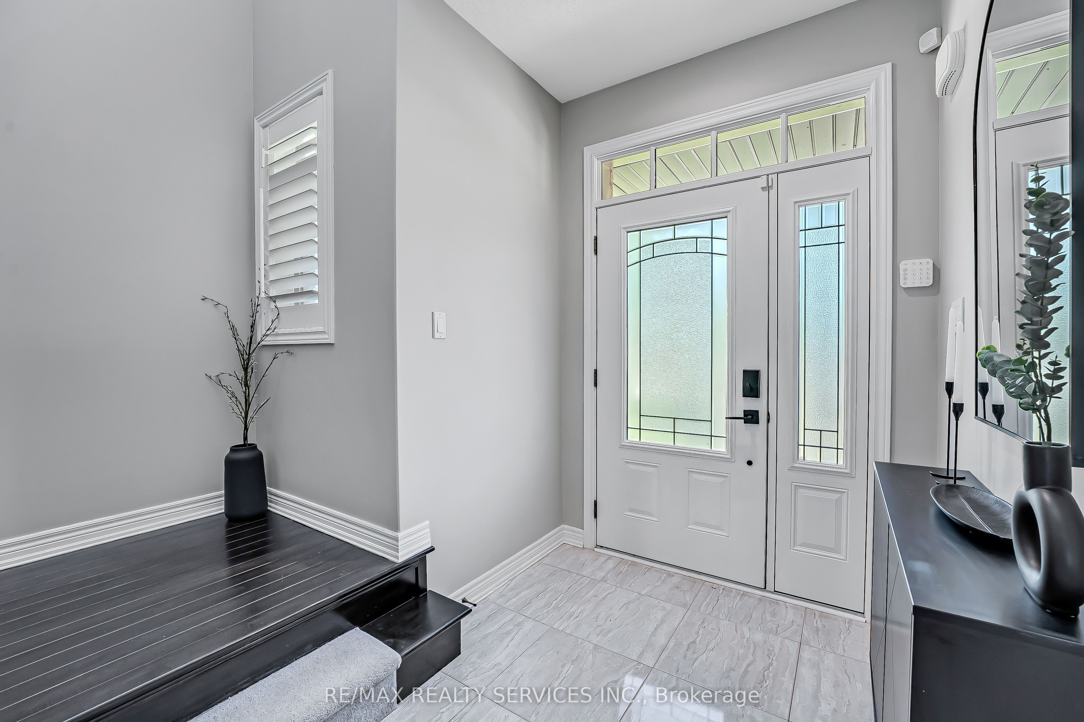 26 Wardlaw Avenue