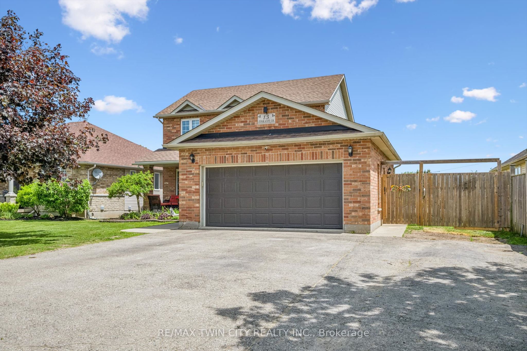 15 Zinkann Crescent