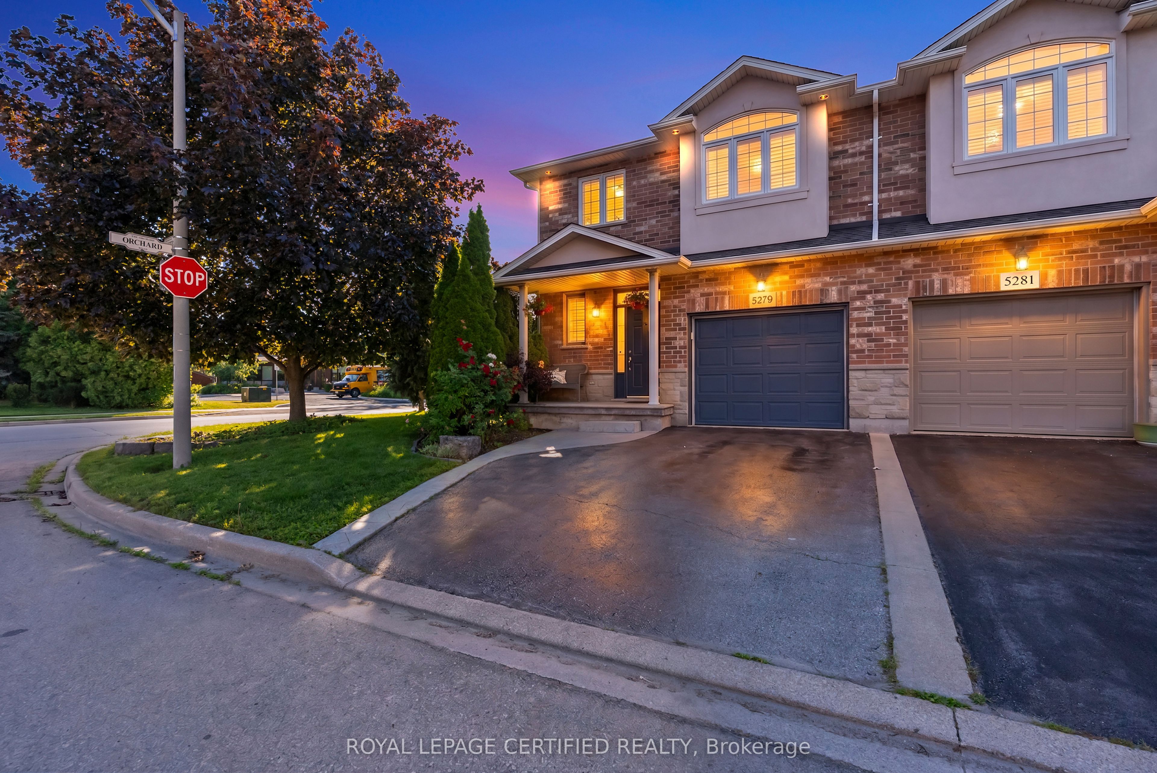 5279 Picketts Way