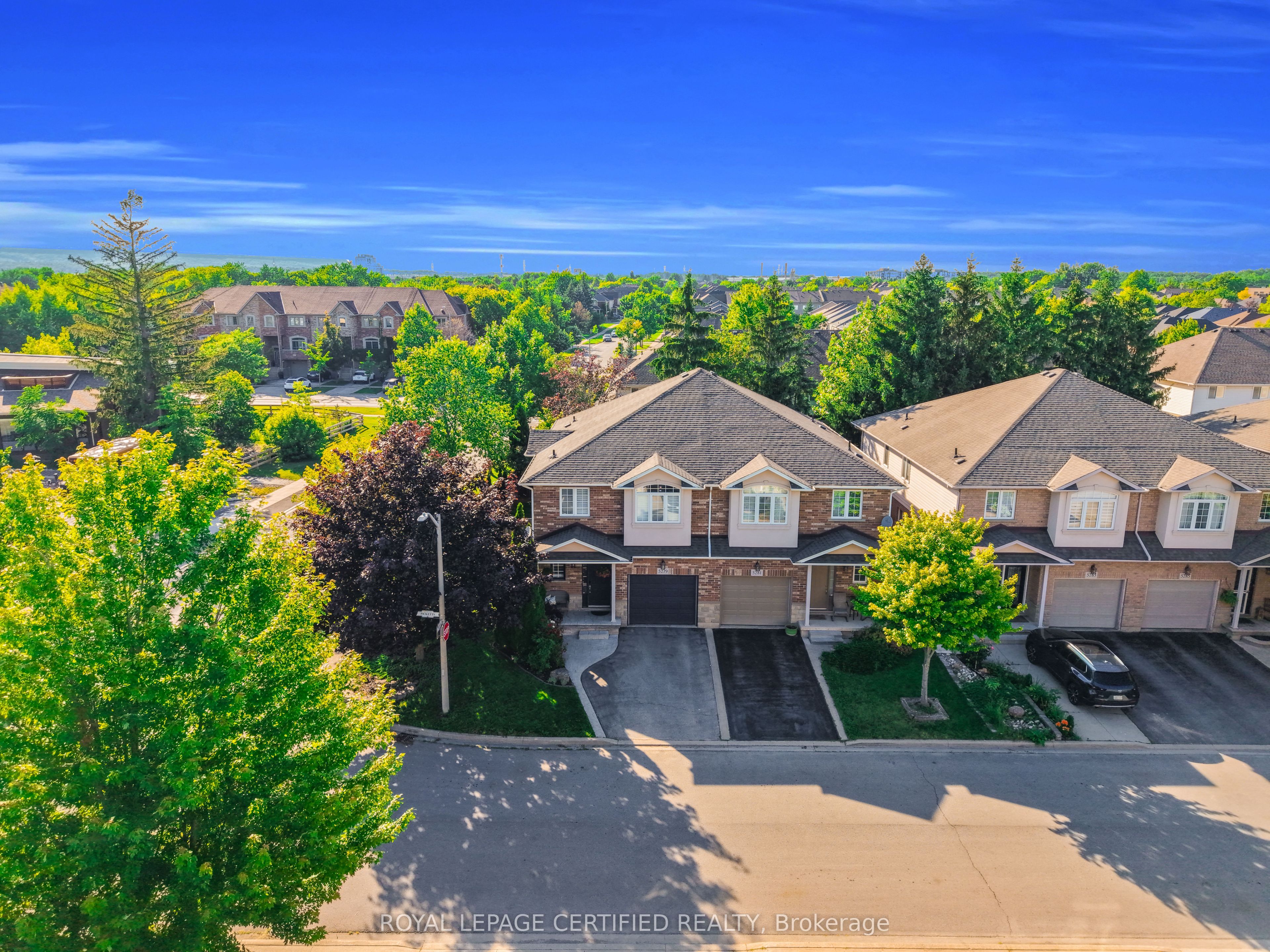 5279 Picketts Way