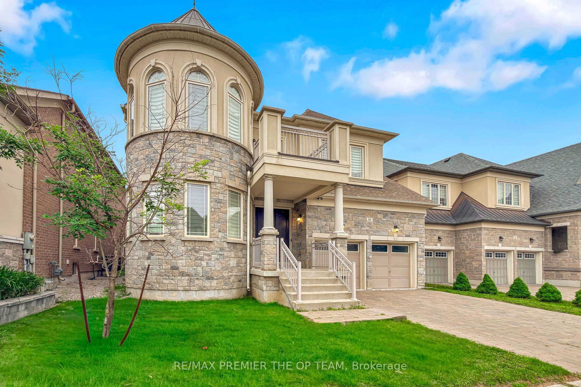60 Chesney Crescent