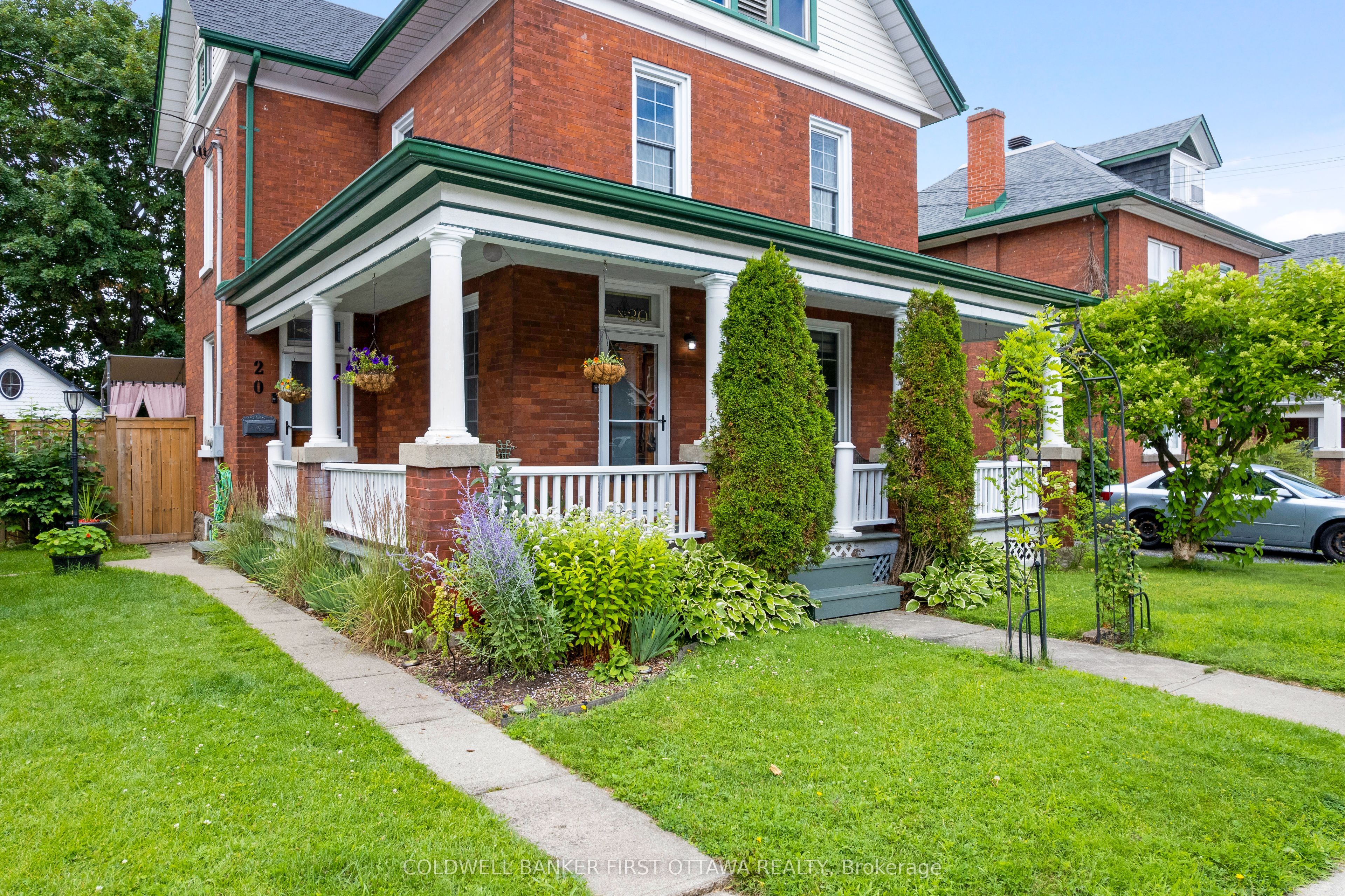 20 McEwen Avenue