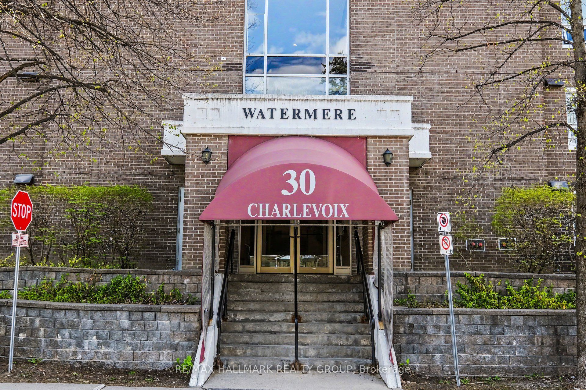 30 Charlevoix Street 103