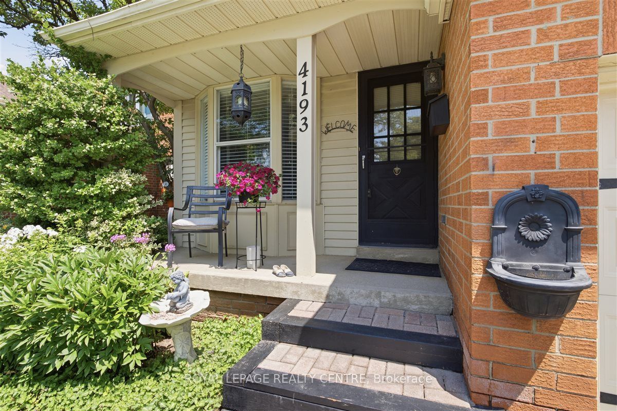 4193 Stonemason Crescent