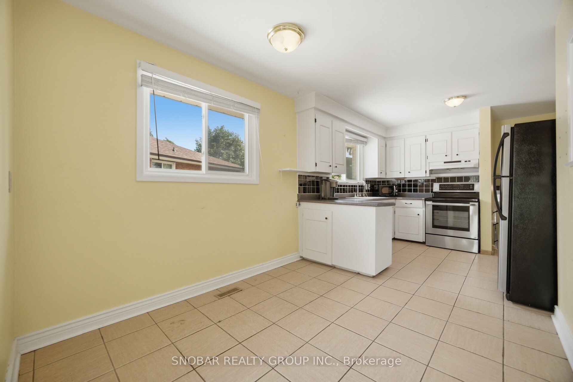 1228 Shamir Crescent