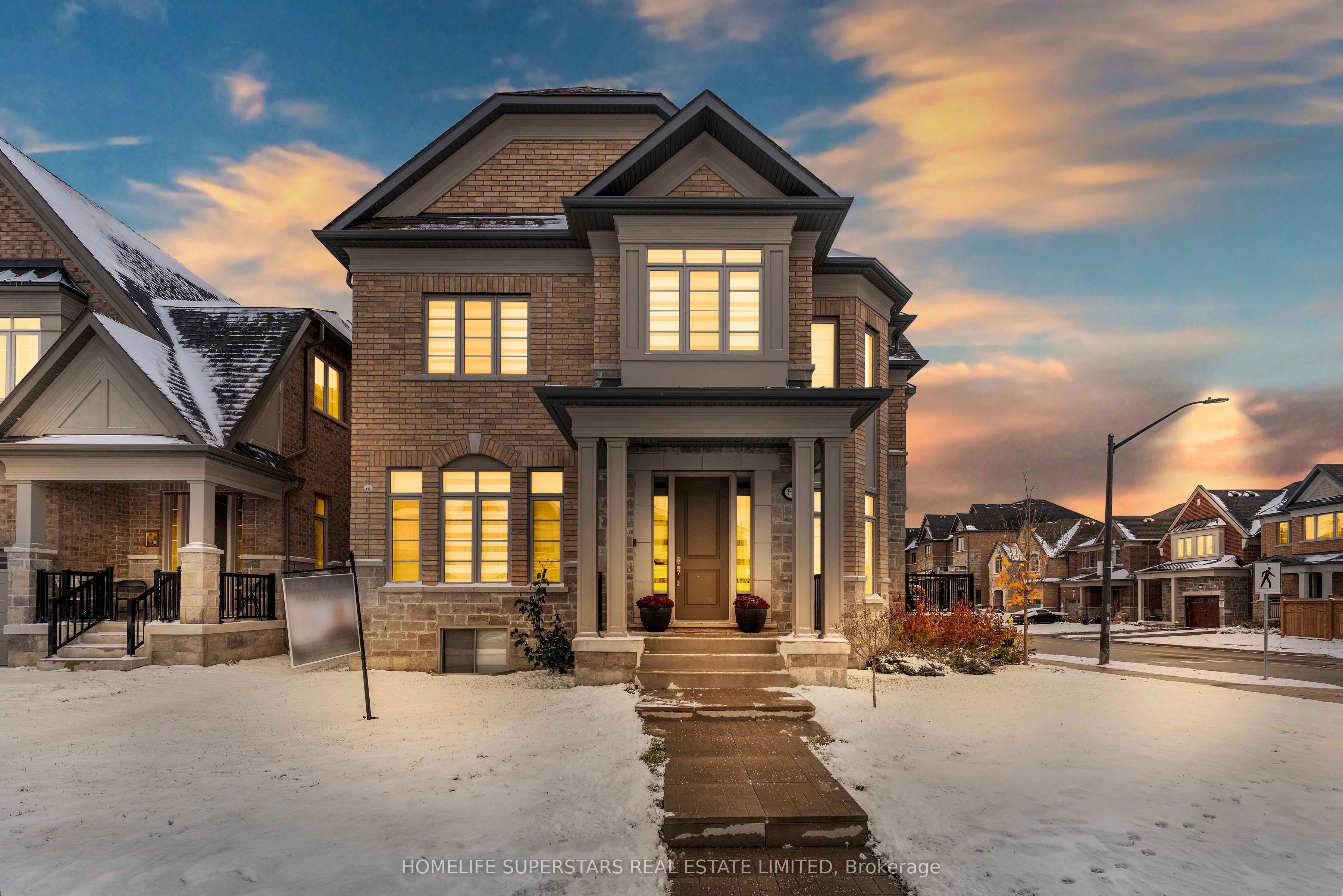 55 Christine Elliott Avenue