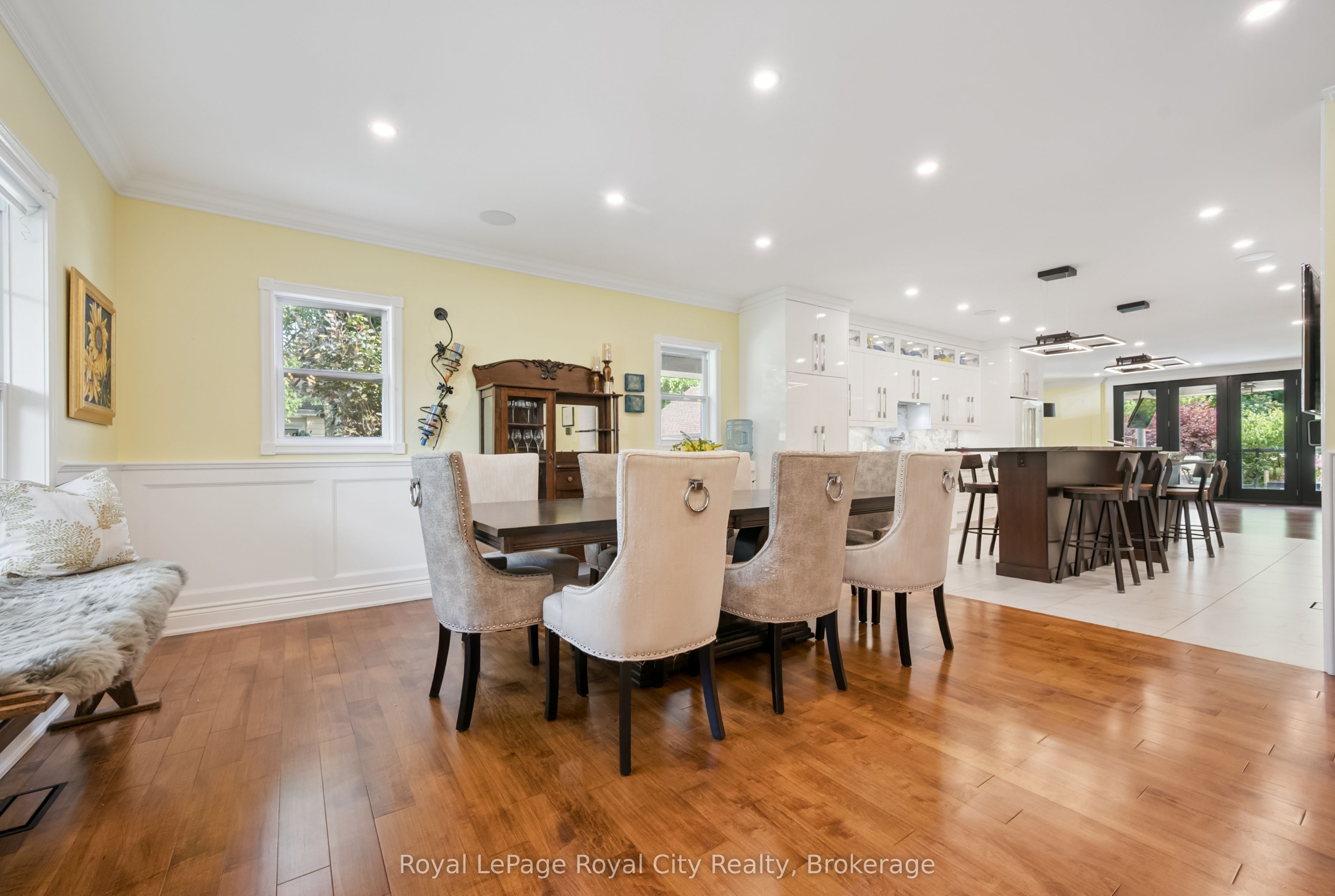33 Edgehill Drive