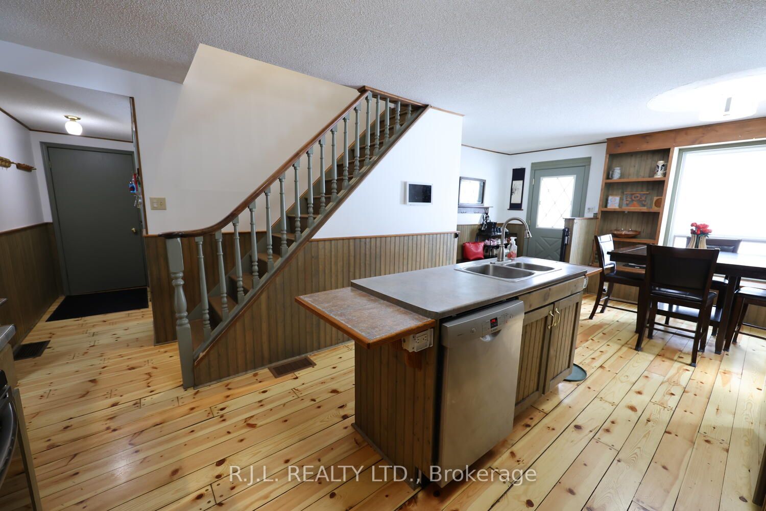 19 Concession Street