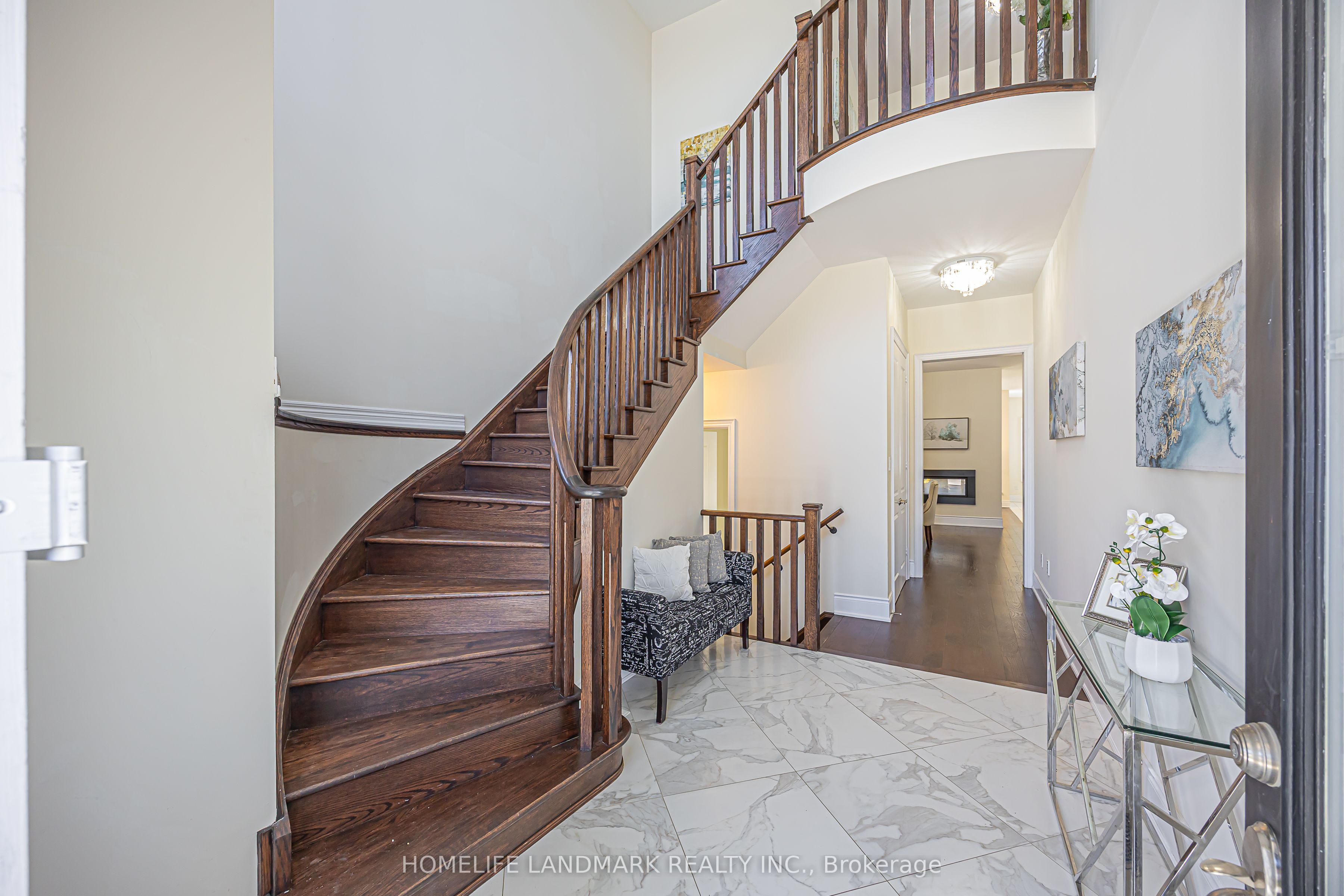 205 Conklin Crescent