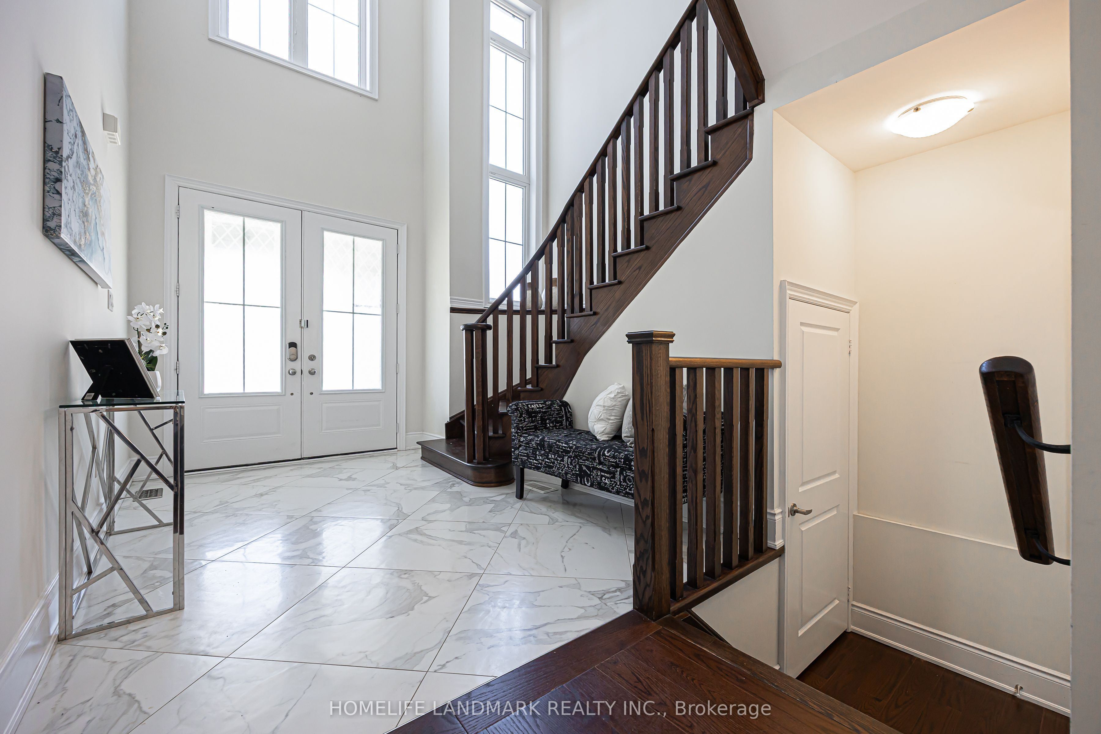 205 Conklin Crescent