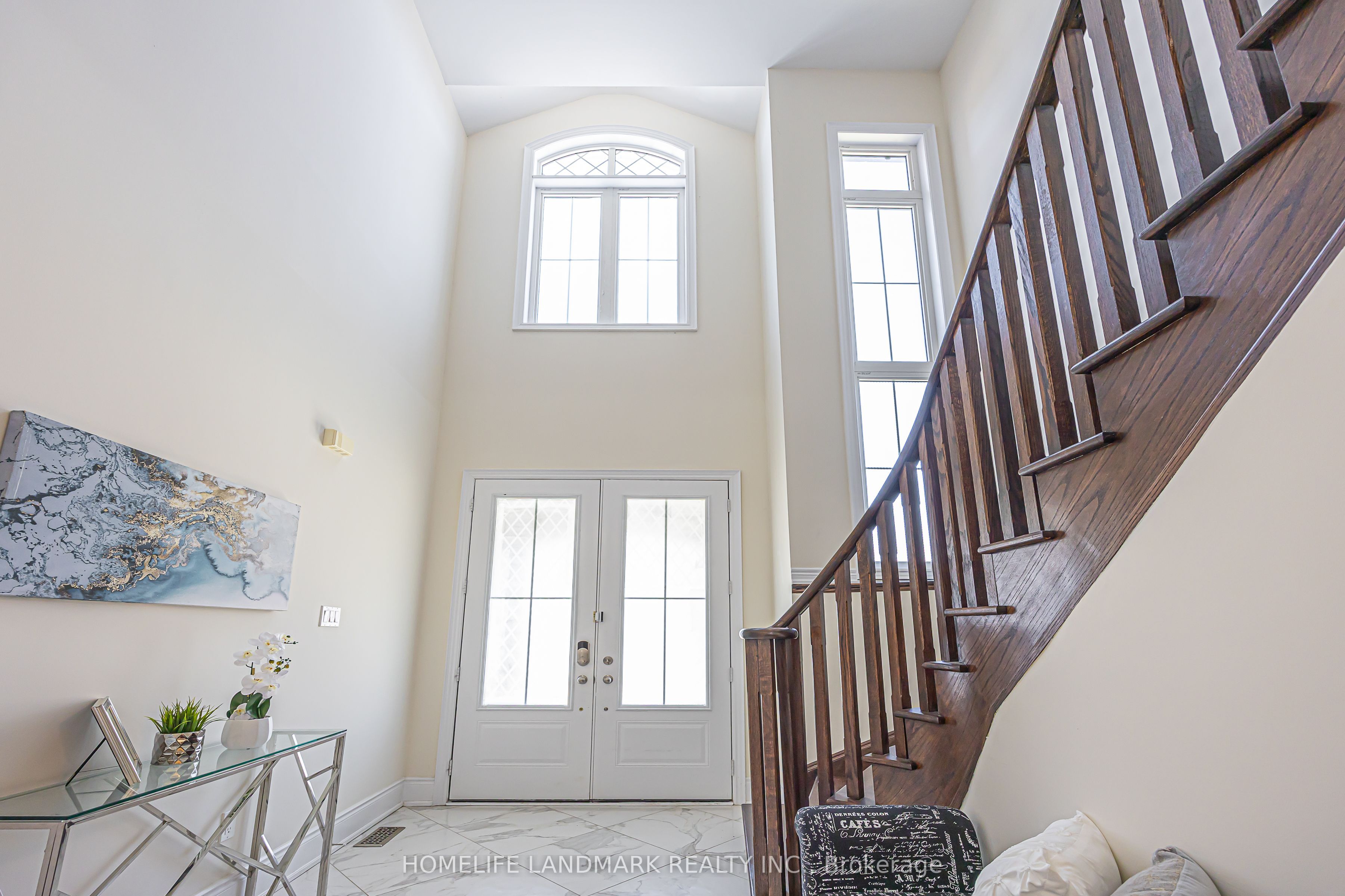 205 Conklin Crescent