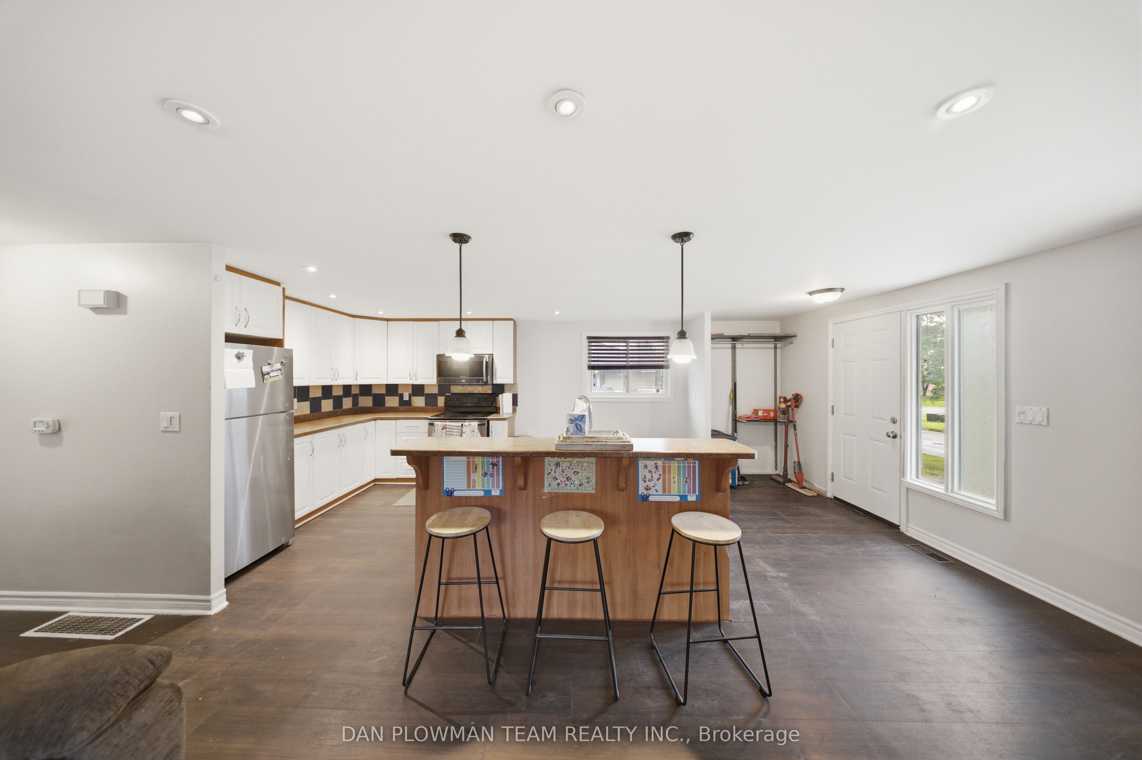1185 Norman Court