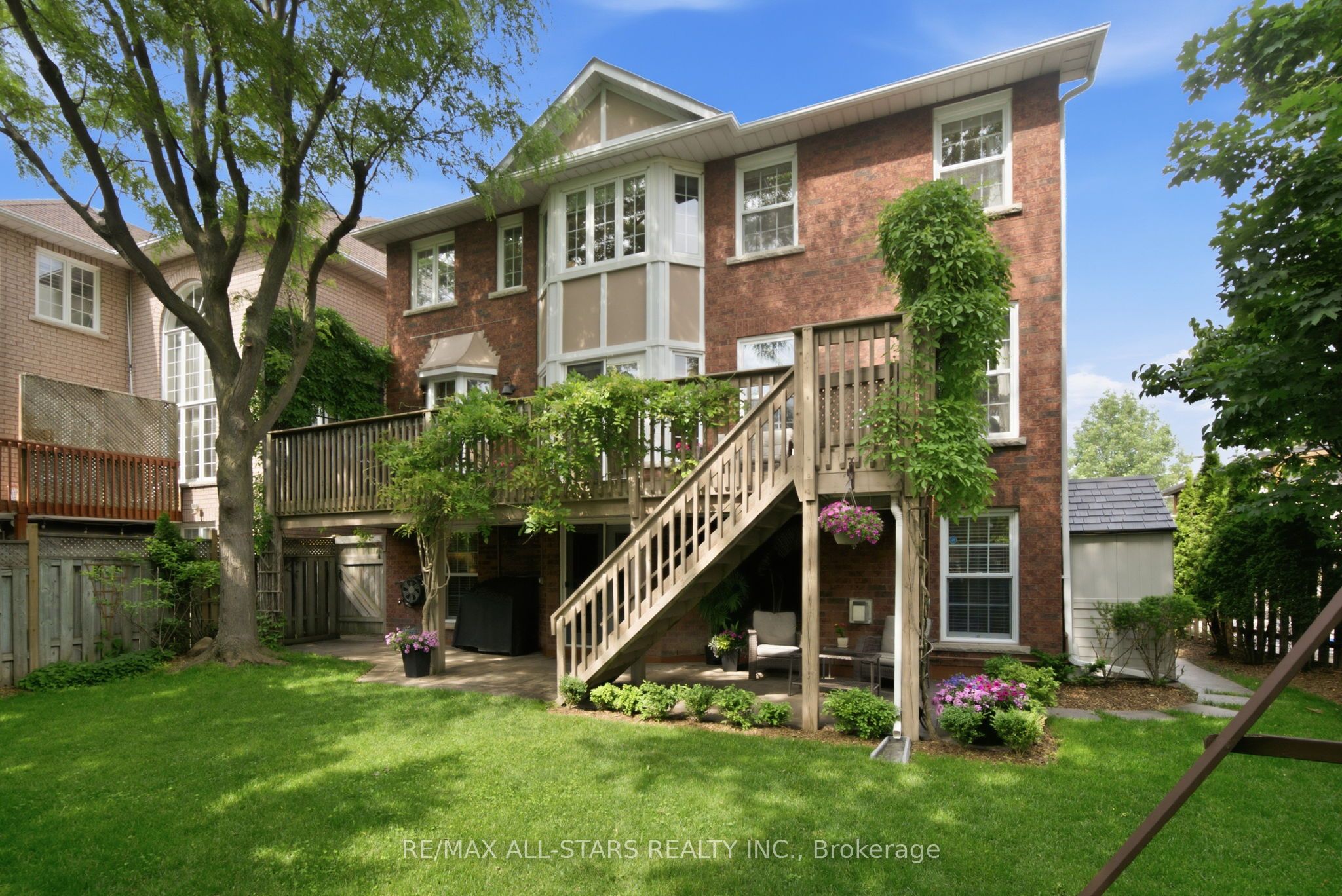 4 Dennis Drive