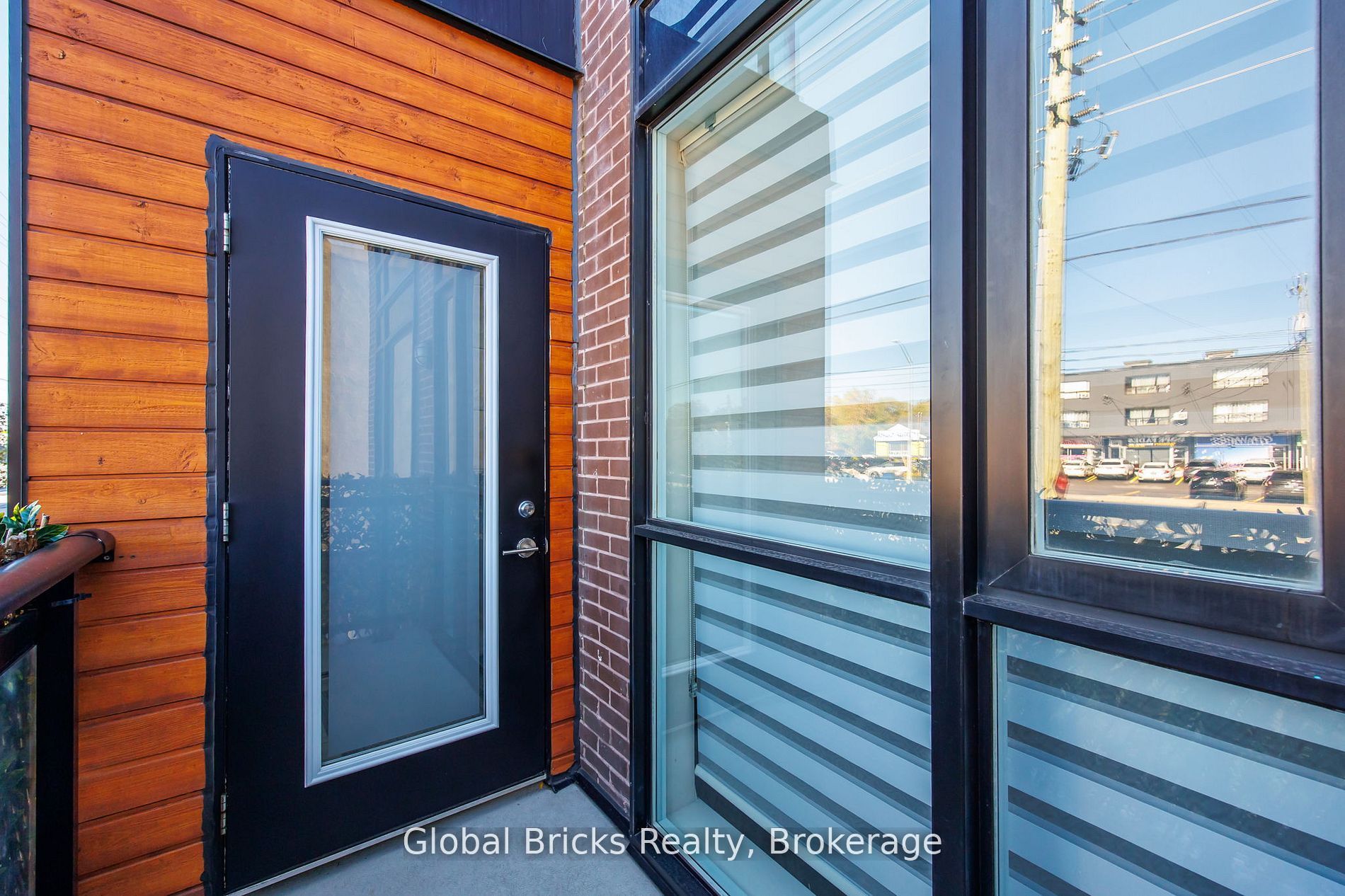 5309 Highway 7 Highway A102