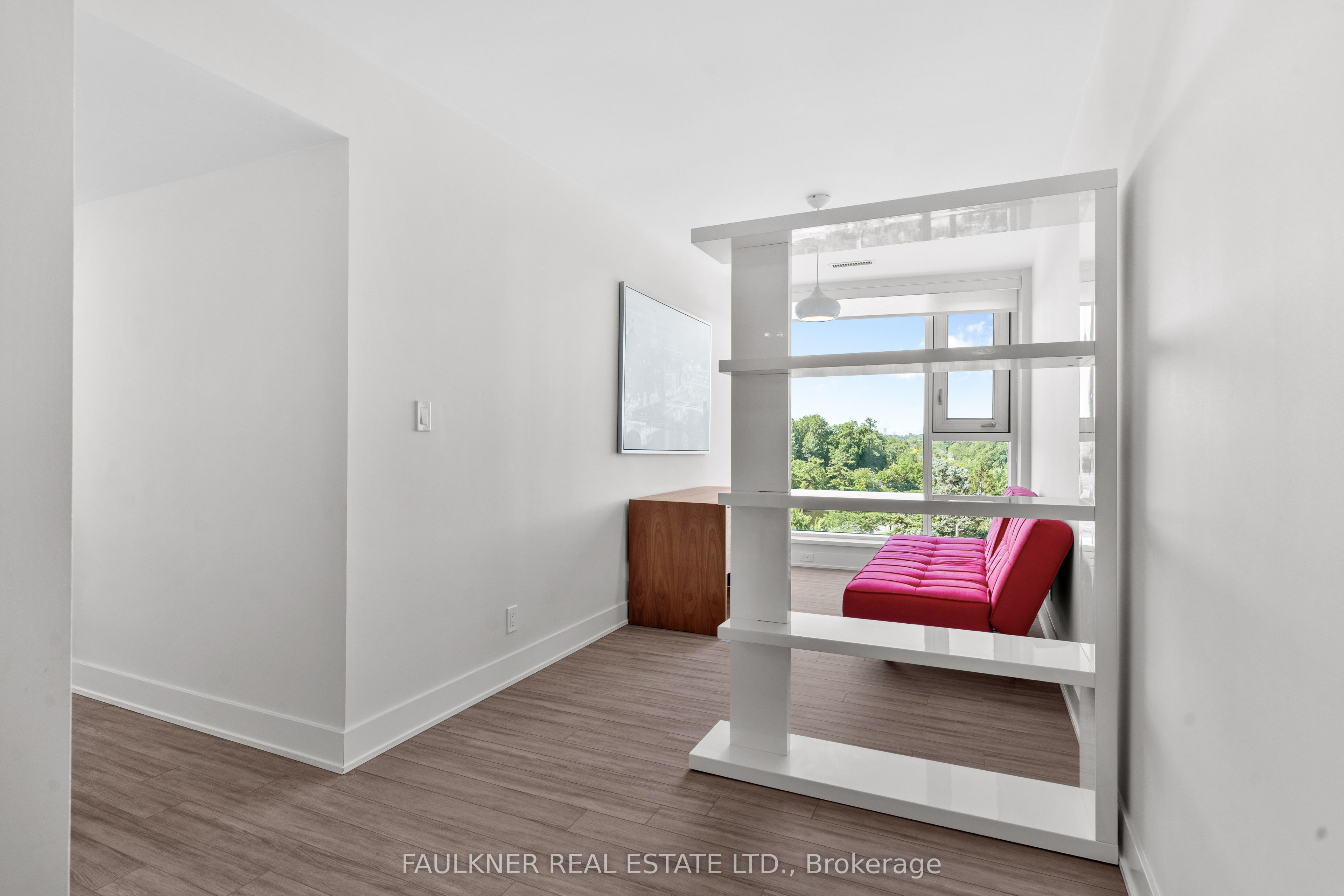 1035 Bank Street 609