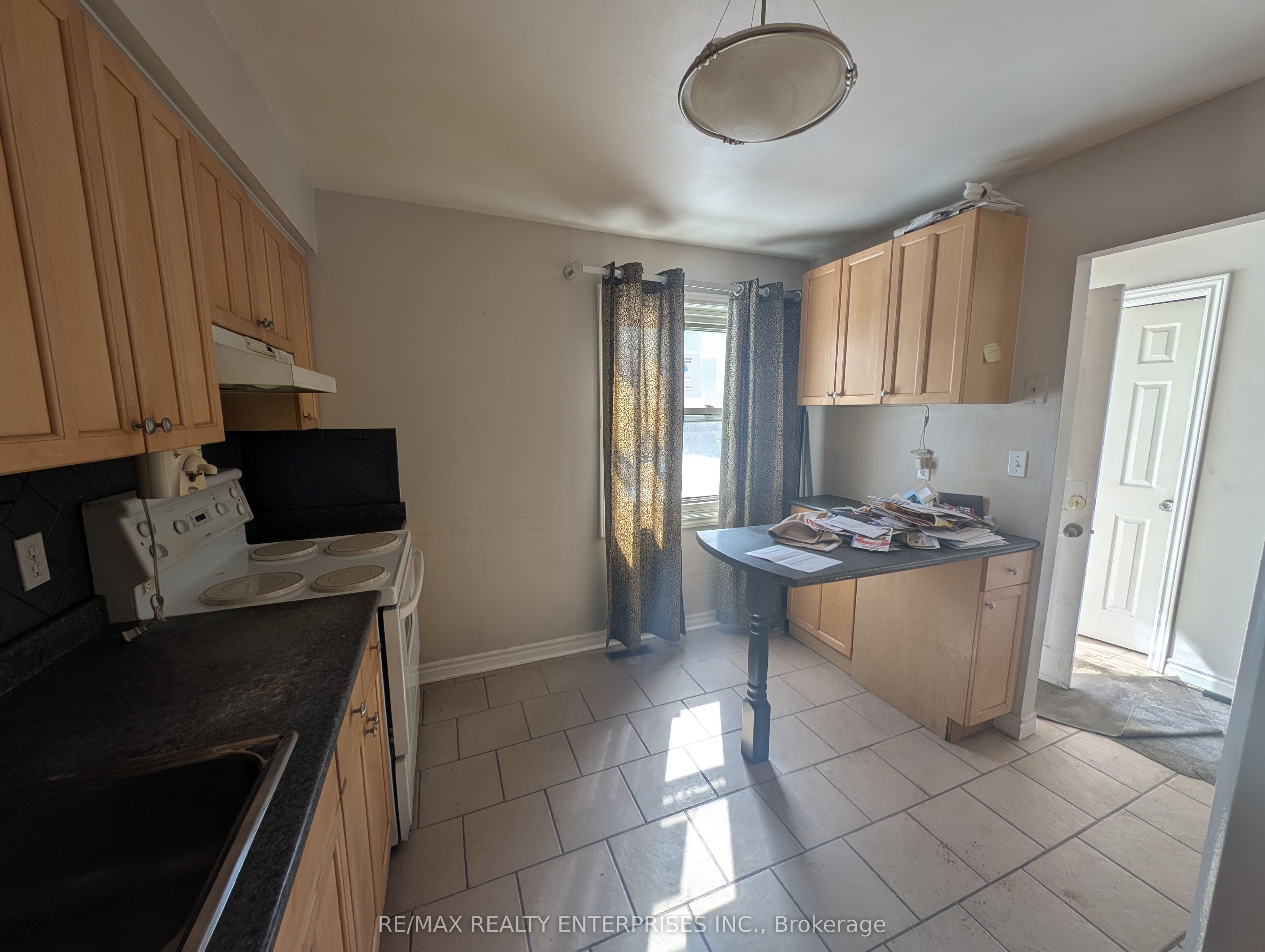 3665 Flamewood Drive 9