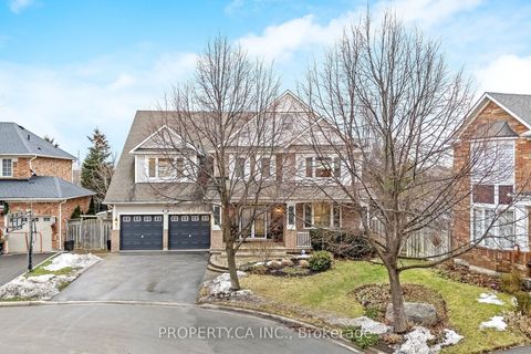 1560 Earl Crescent Milton ON L9T 5Z2